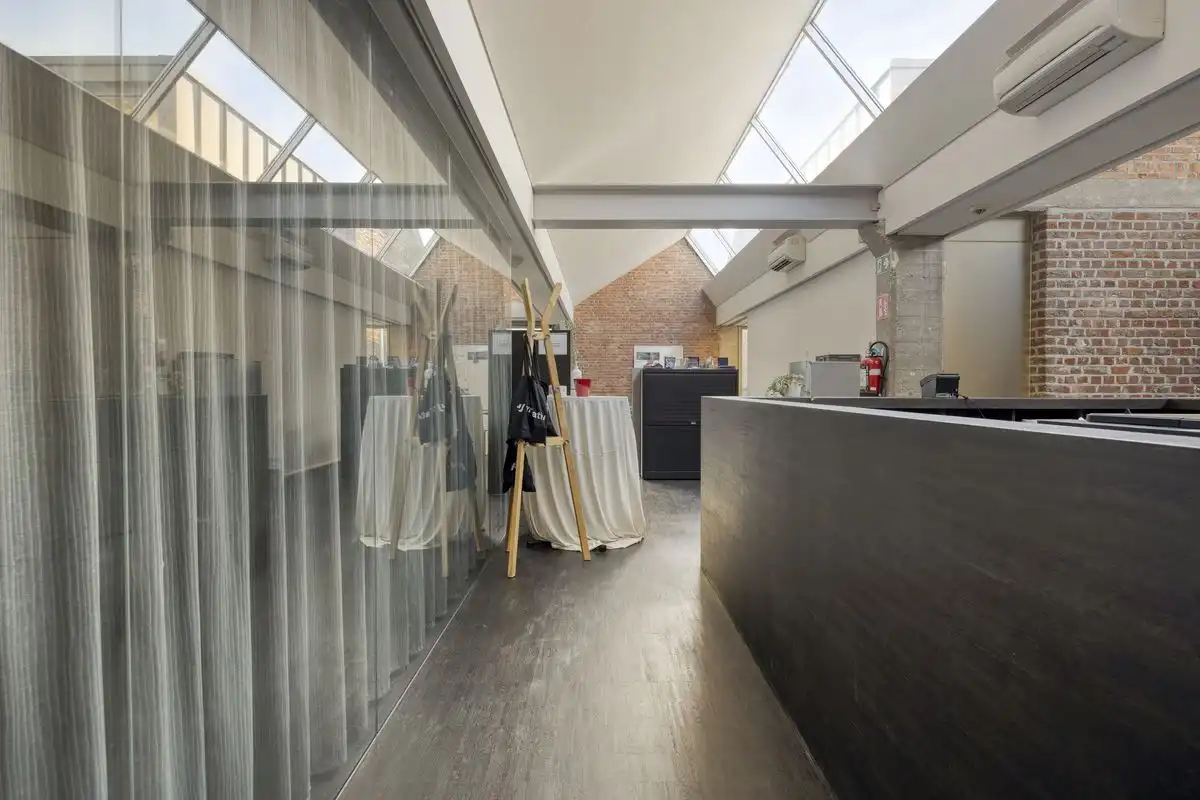 Moderne kantoorruimte op toplocatie nabij E40 en stadscentrum foto 13