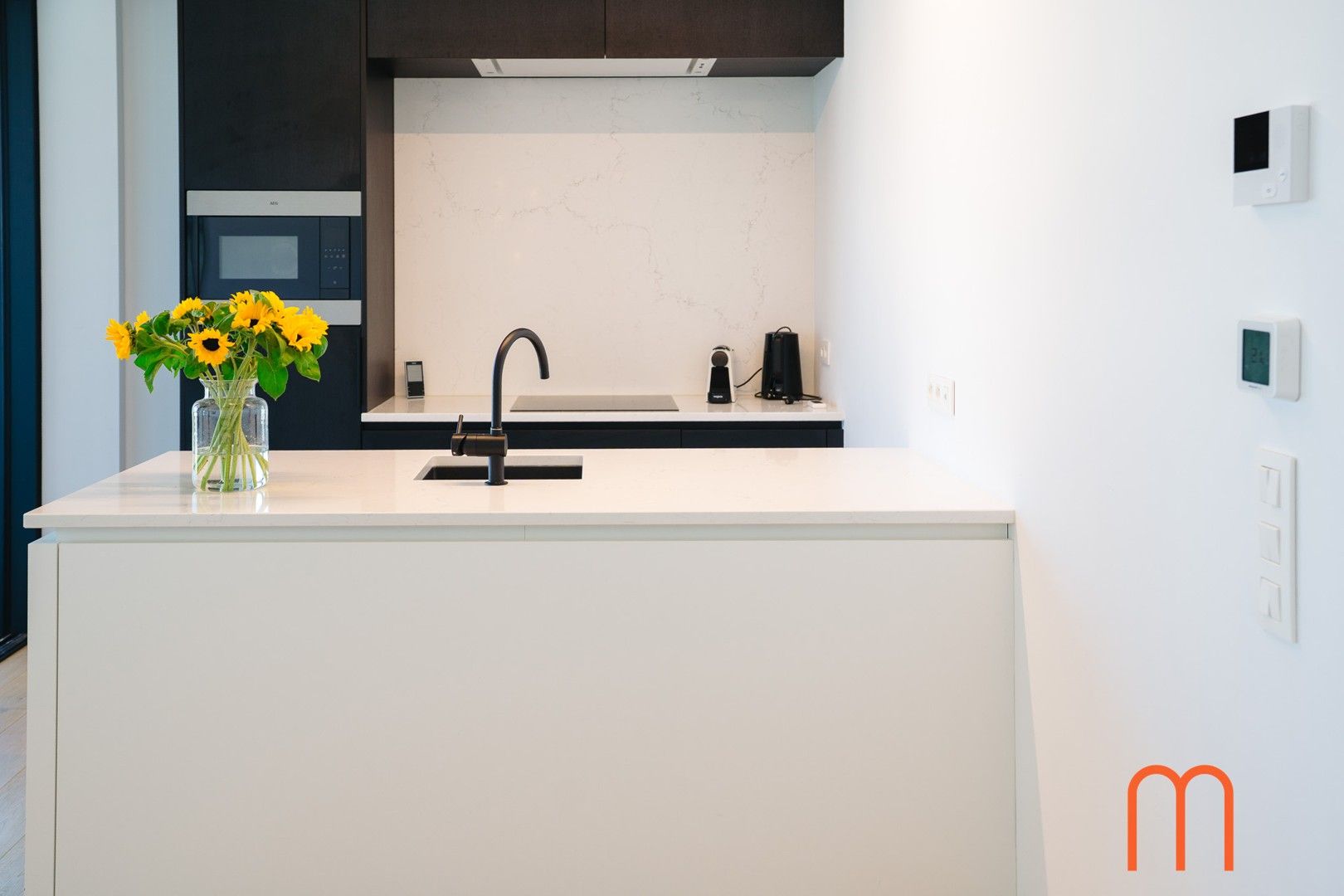 Stijlvol appartement met adembenemend zeezicht in residentie Ensor Tower. foto 11