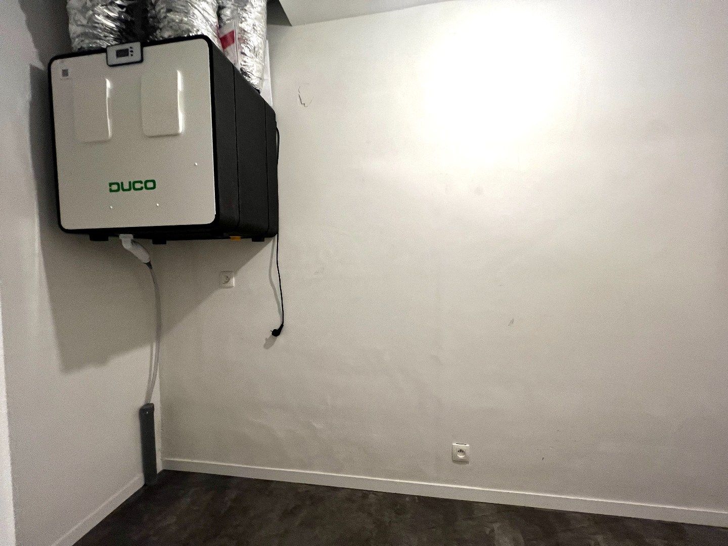 Energiezuinig en instapklaar appartement te huur in hartje Harelbeke! foto 12