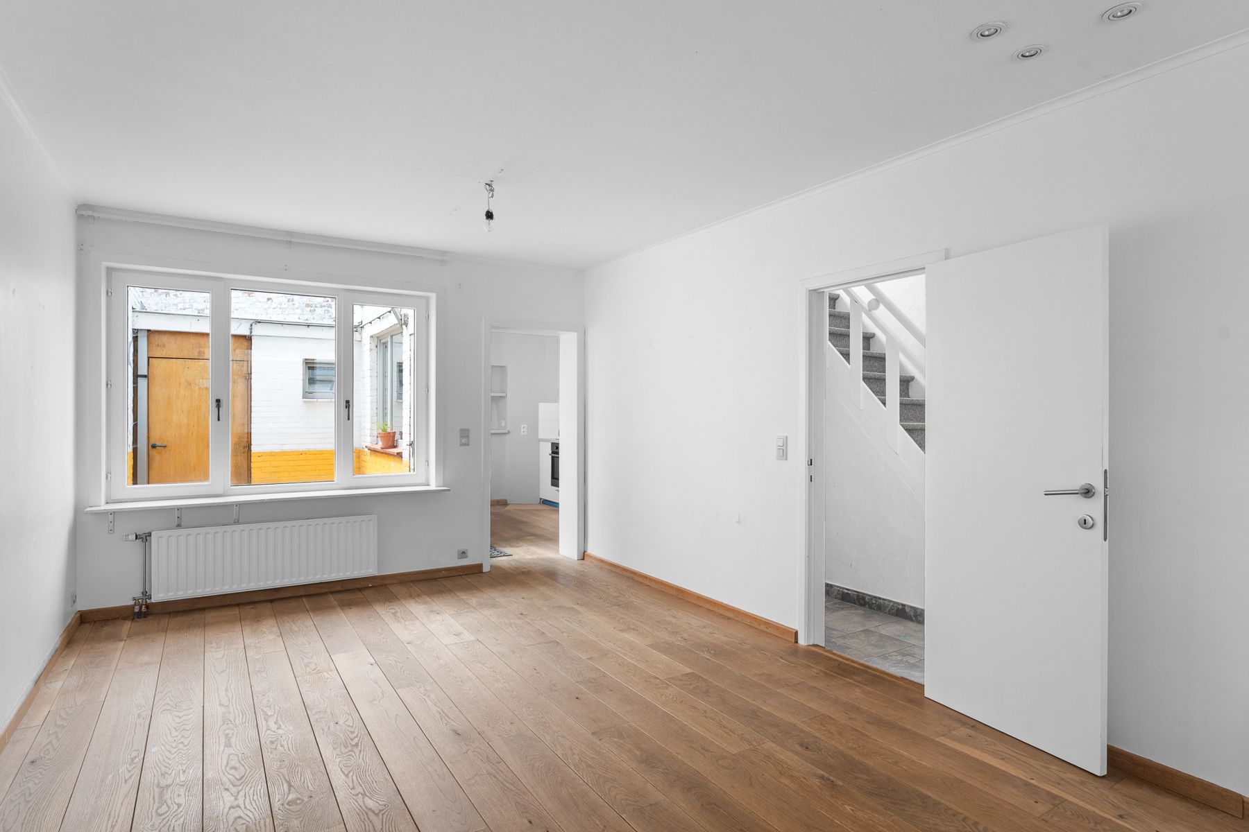 AUTHENTIEKE  2 SLPK INTERBELLUMWONING MET ZONGERICHT TERRAS foto 4