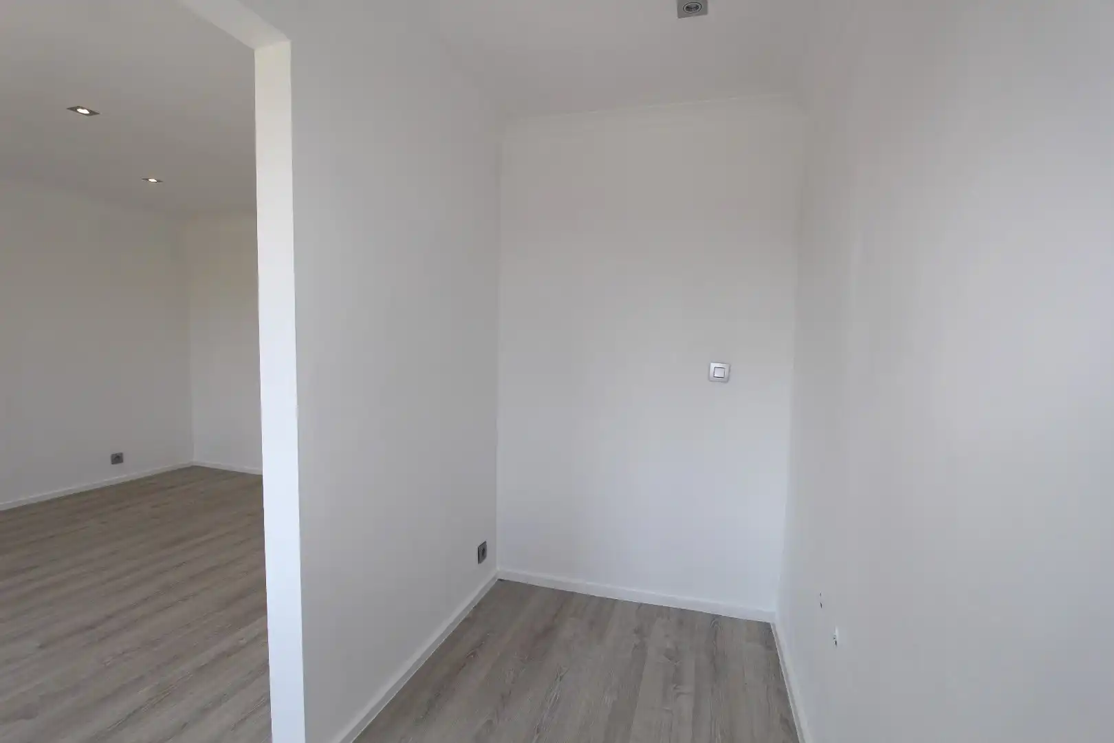MOOI VERNIEUWDE WONING MET TUIN foto 13