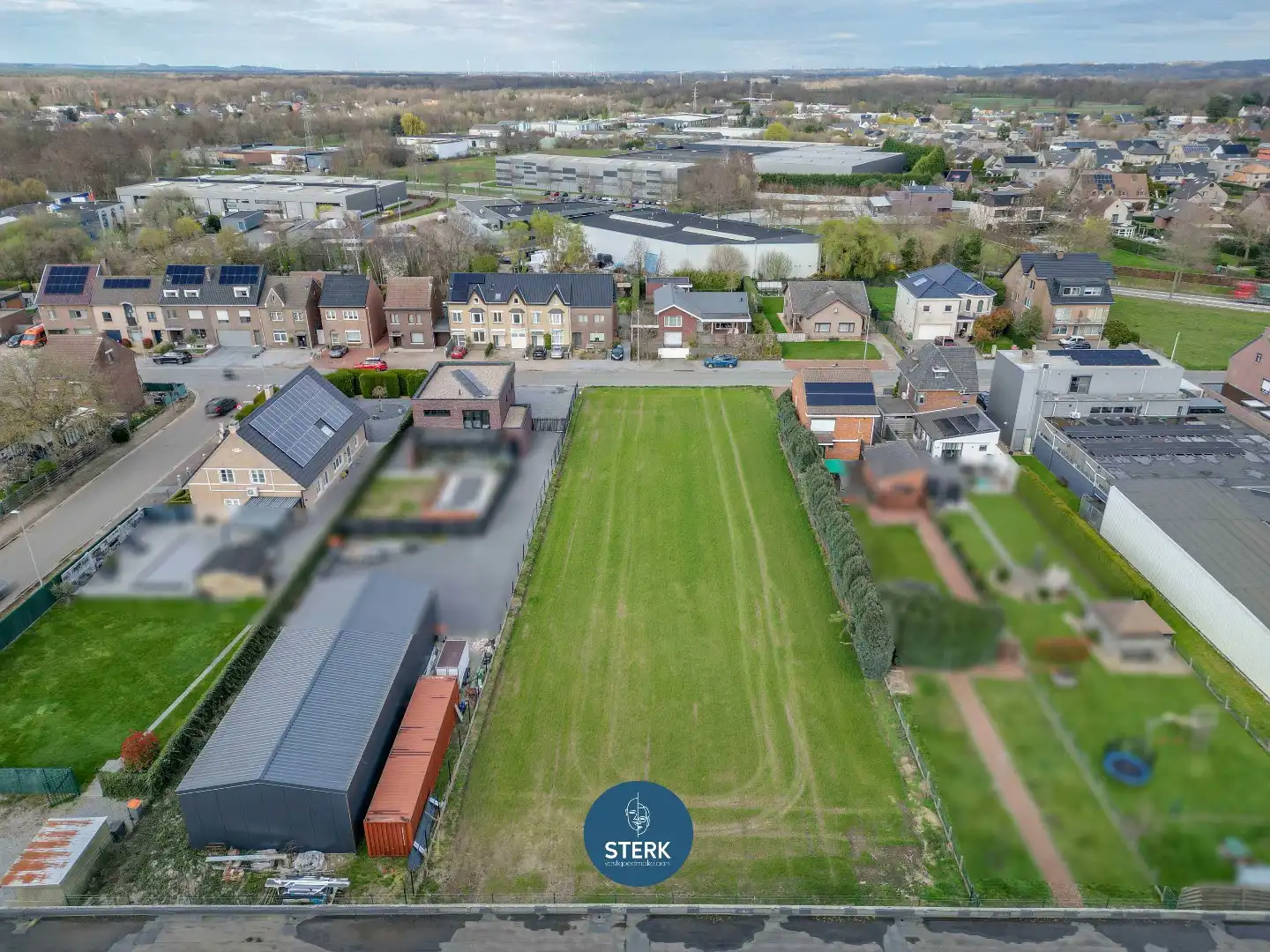 TE VERKAVELEN GRONDEN IN WOON- EN KMO-GEBIED NABIJ DE GRENS !  foto 3