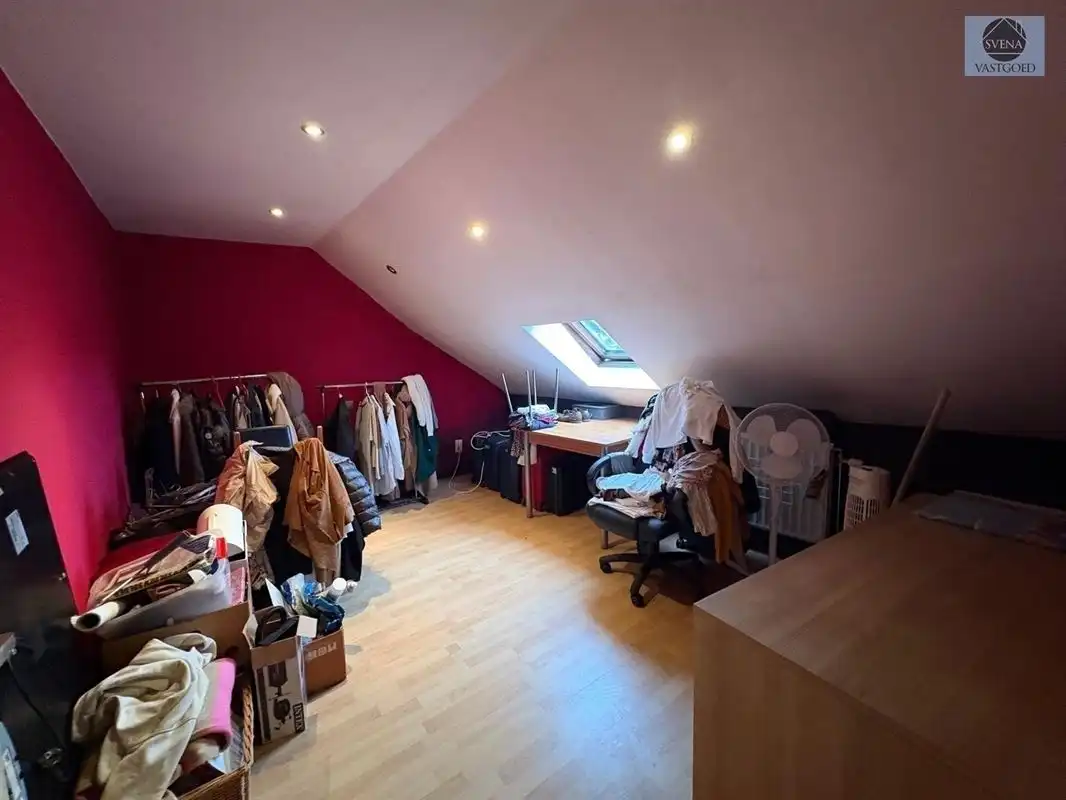 ZEER GOED GELEGEN WONING NABIJ CENTRUM foto 11