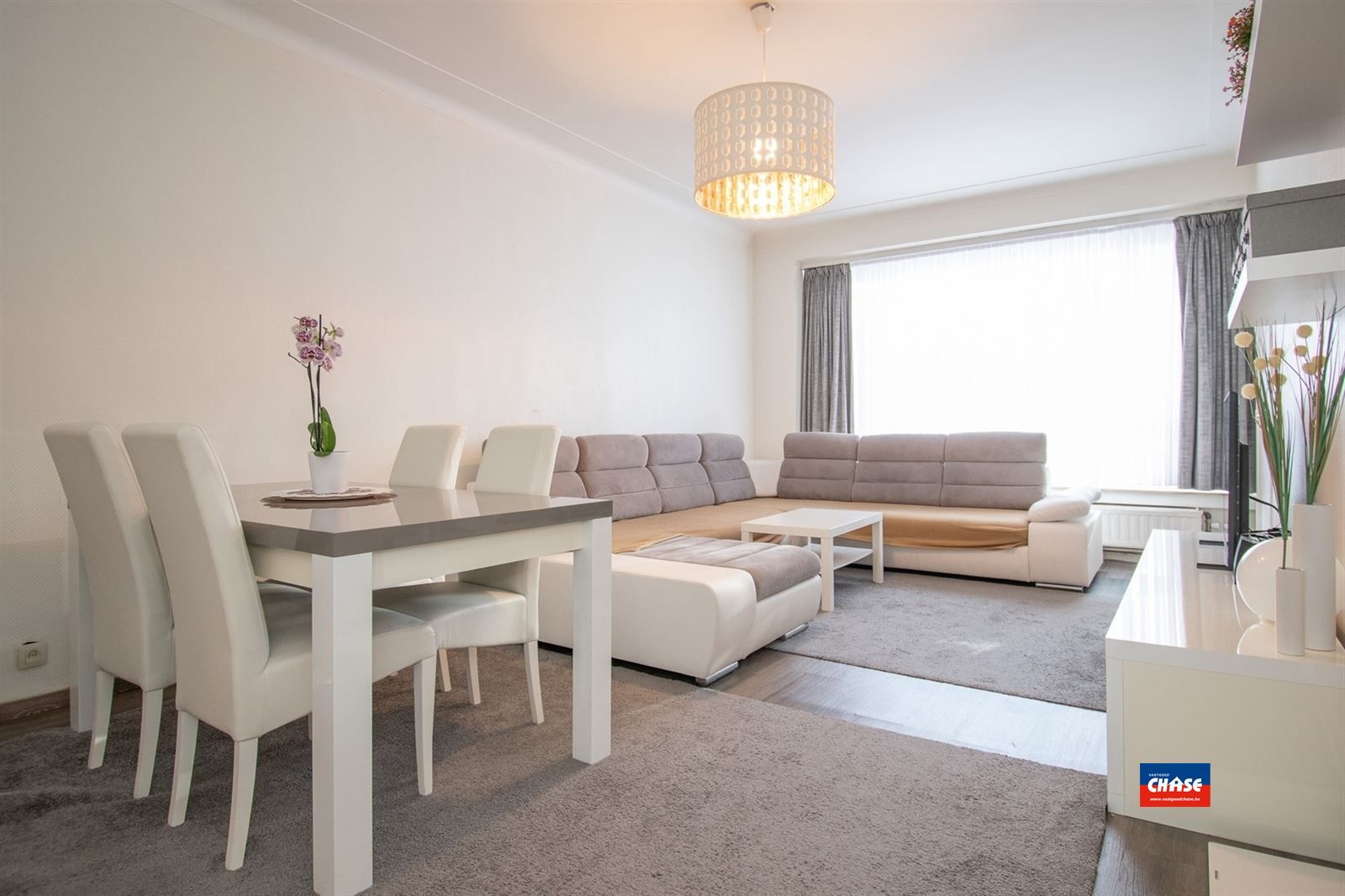 Charmant appartement met twee ruime slaapkamers foto 3