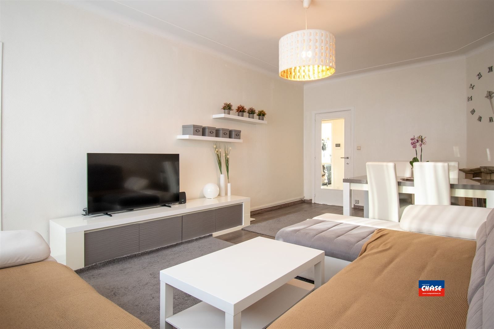 Charmant appartement met twee ruime slaapkamers foto 3