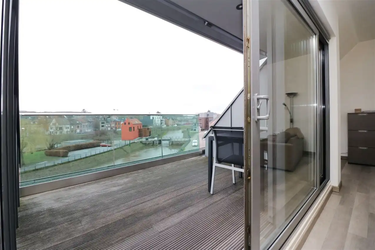 Zonnige penthouse met 2 slaapkamers, mooi terras, inclusief garage  foto 27