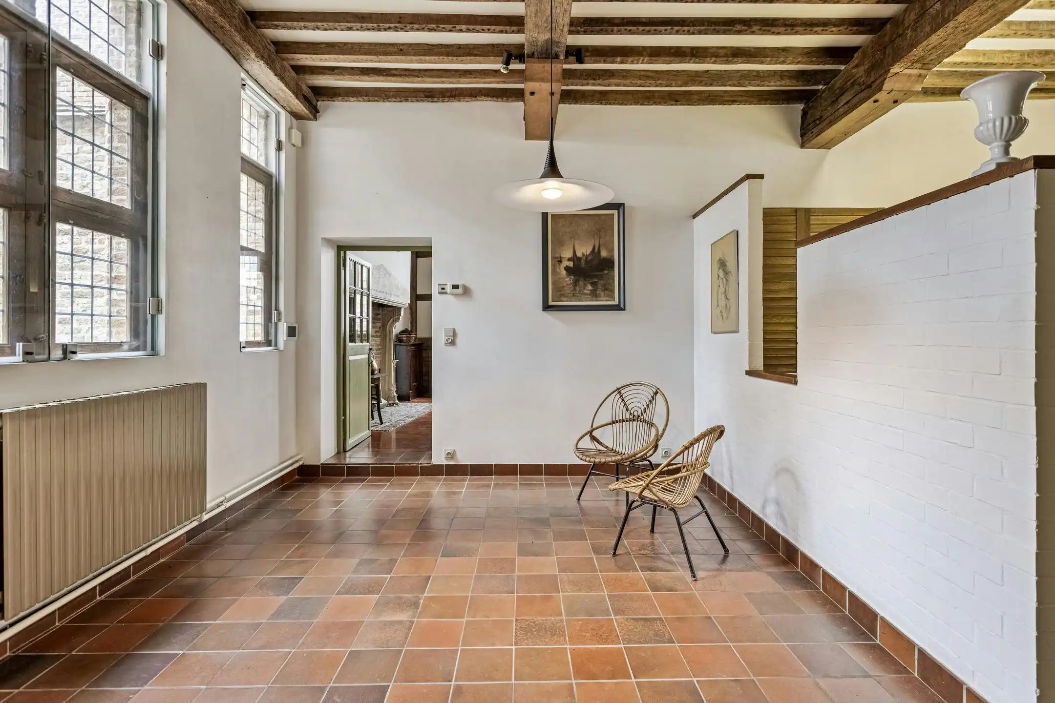 Karaktervol herenhuis met houten gevel te koop in Brugge foto 3