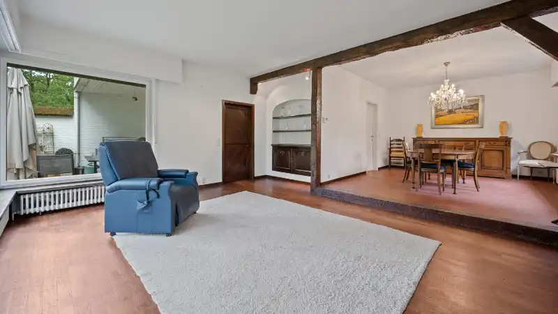 Karaktervolle villa van 325m² met 5 slaapkamers op 24 are foto 4