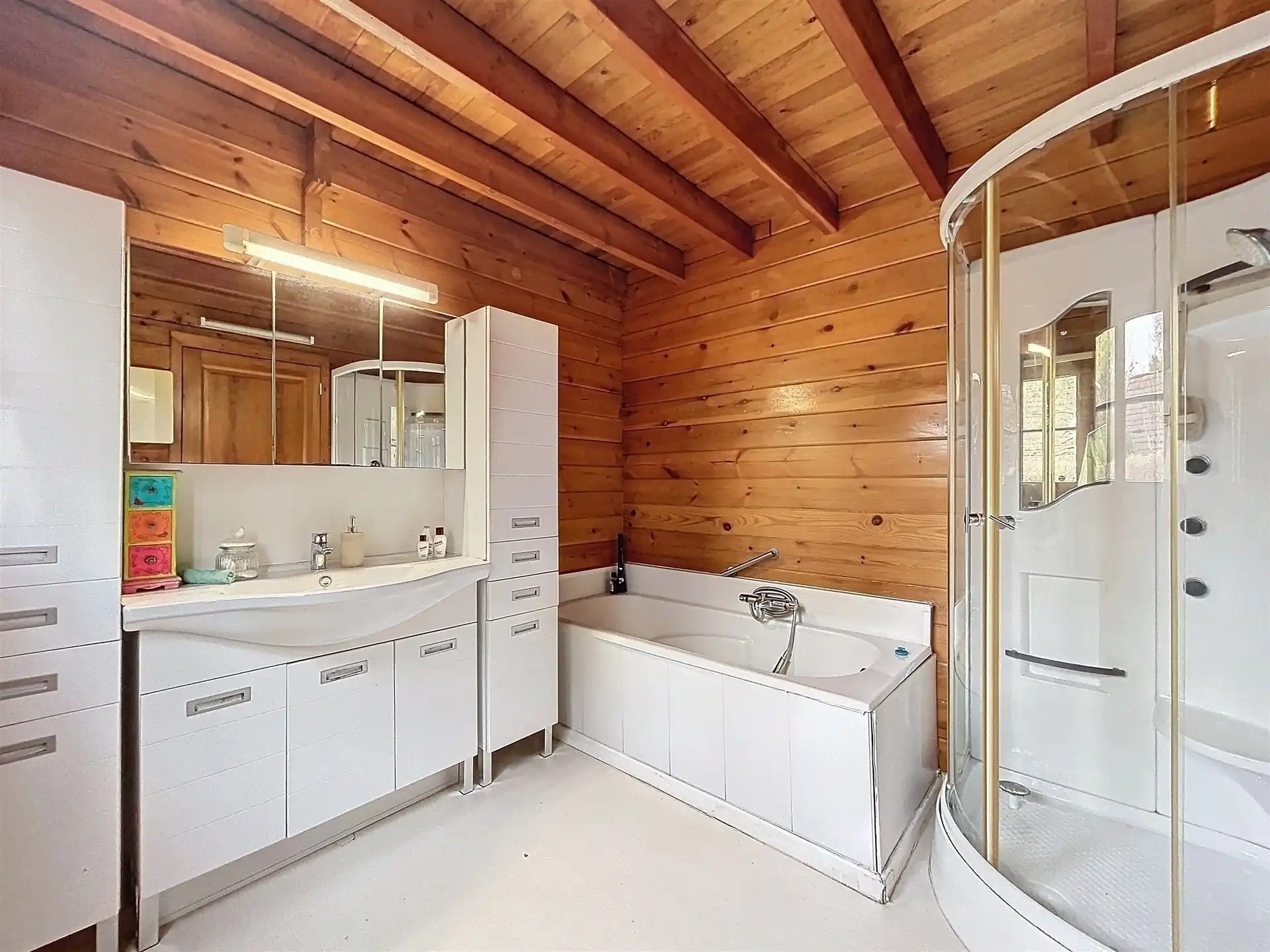 Instapklare vakantiewoning met garage op perceel van 938 m² foto 12