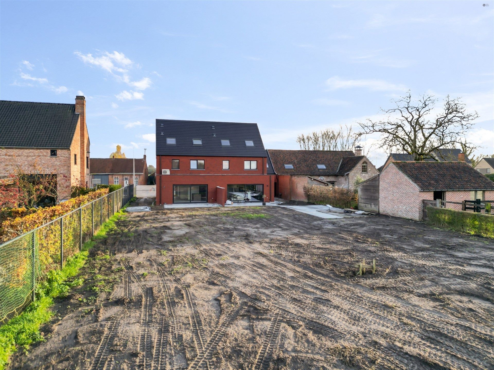 Half open bebouwing op 768m² lot 2 foto 5