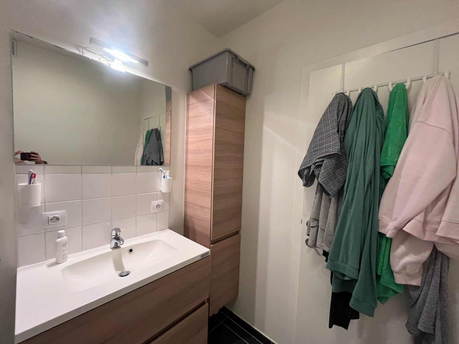 Modern appartement met prachtig zicht en terras – nabij centrum Waregem foto 14