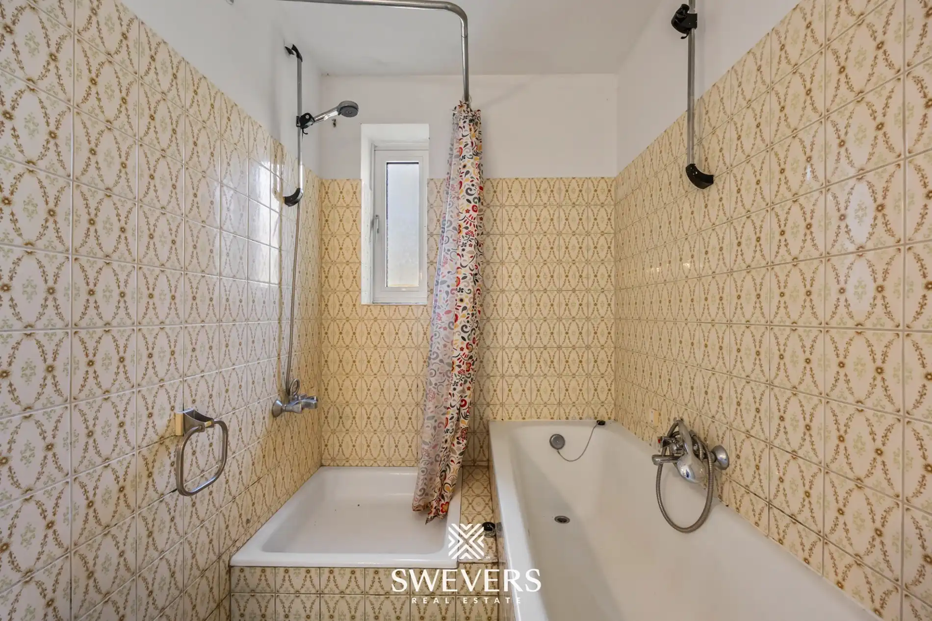 Ruime te renoveren woning op zonnig perceel van 2.325 m² nabij centrum Zonhoven foto 8