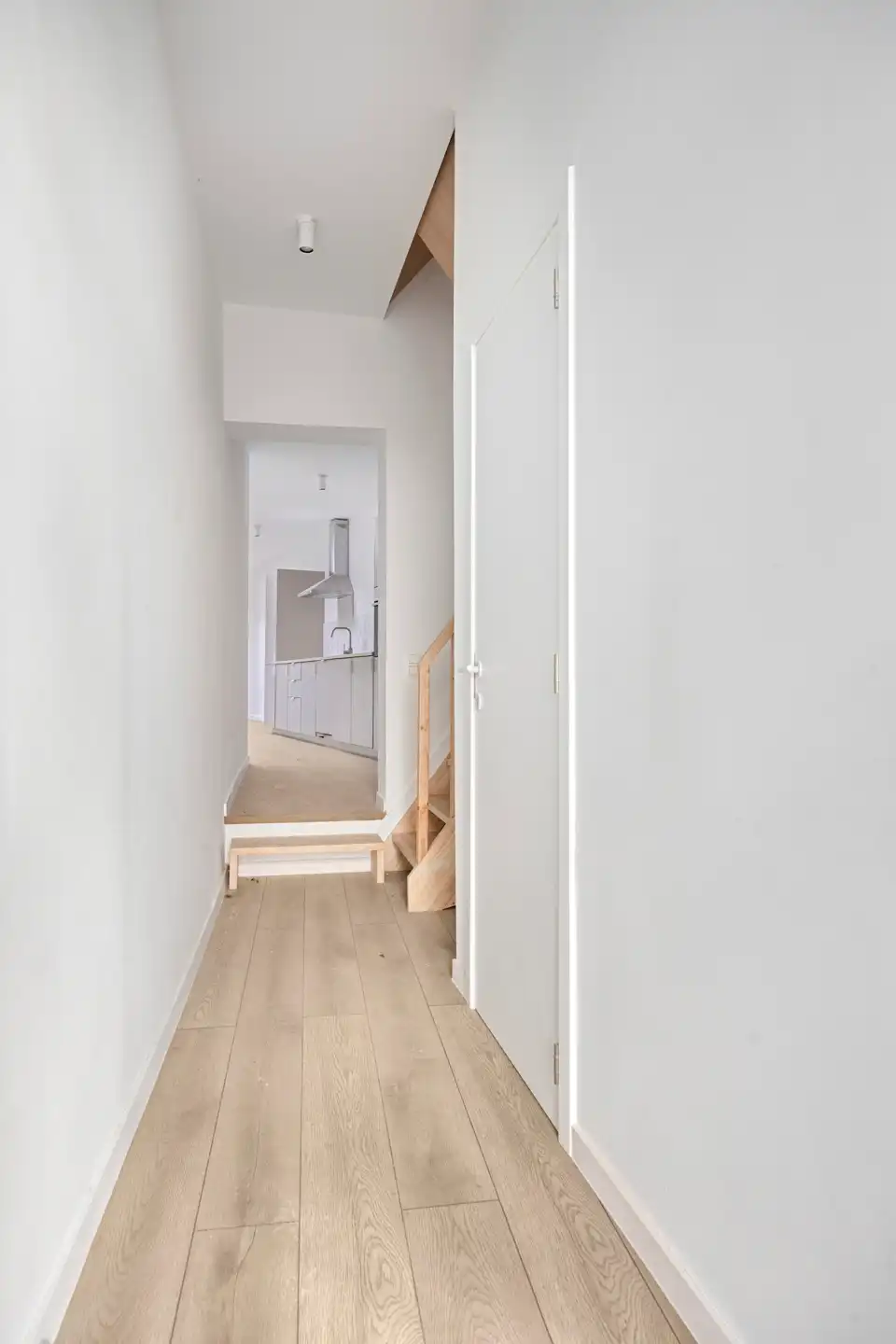 Gerenoveerde woning op centrale ligging te Sint-Joris-Weert foto 2