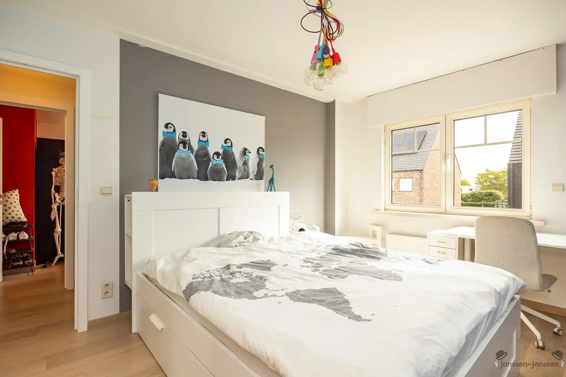 Ruime HOB met 5 slaapkamers en tuin foto 12