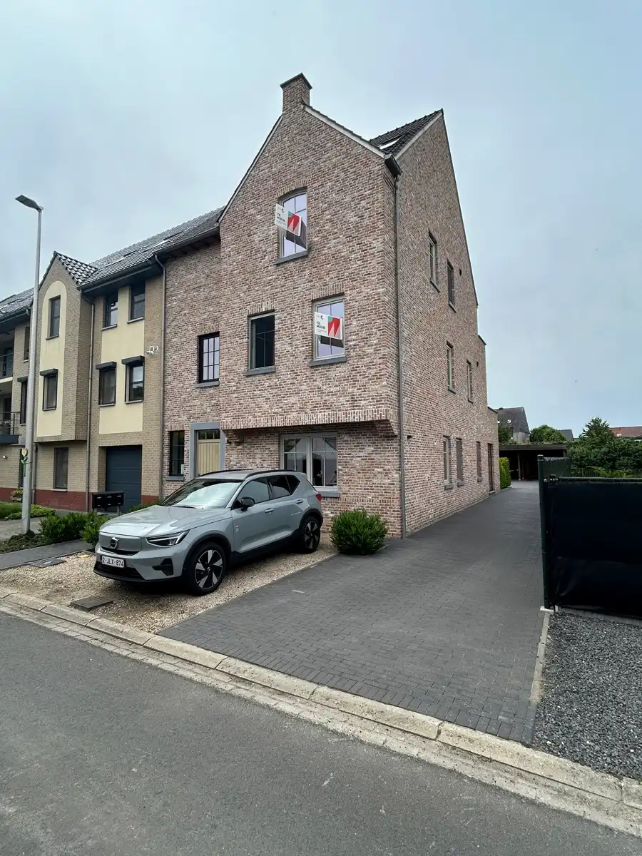 Appartement te huur foto {{pictureIndex}}