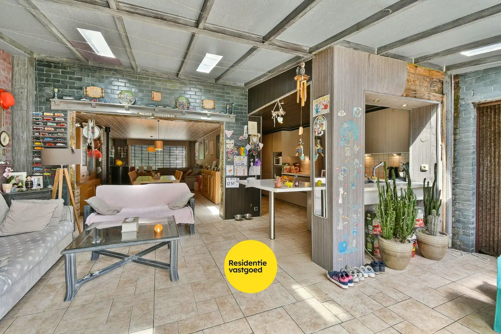 Woning met drie slaapkamers, garage en zonnige tuin foto 8