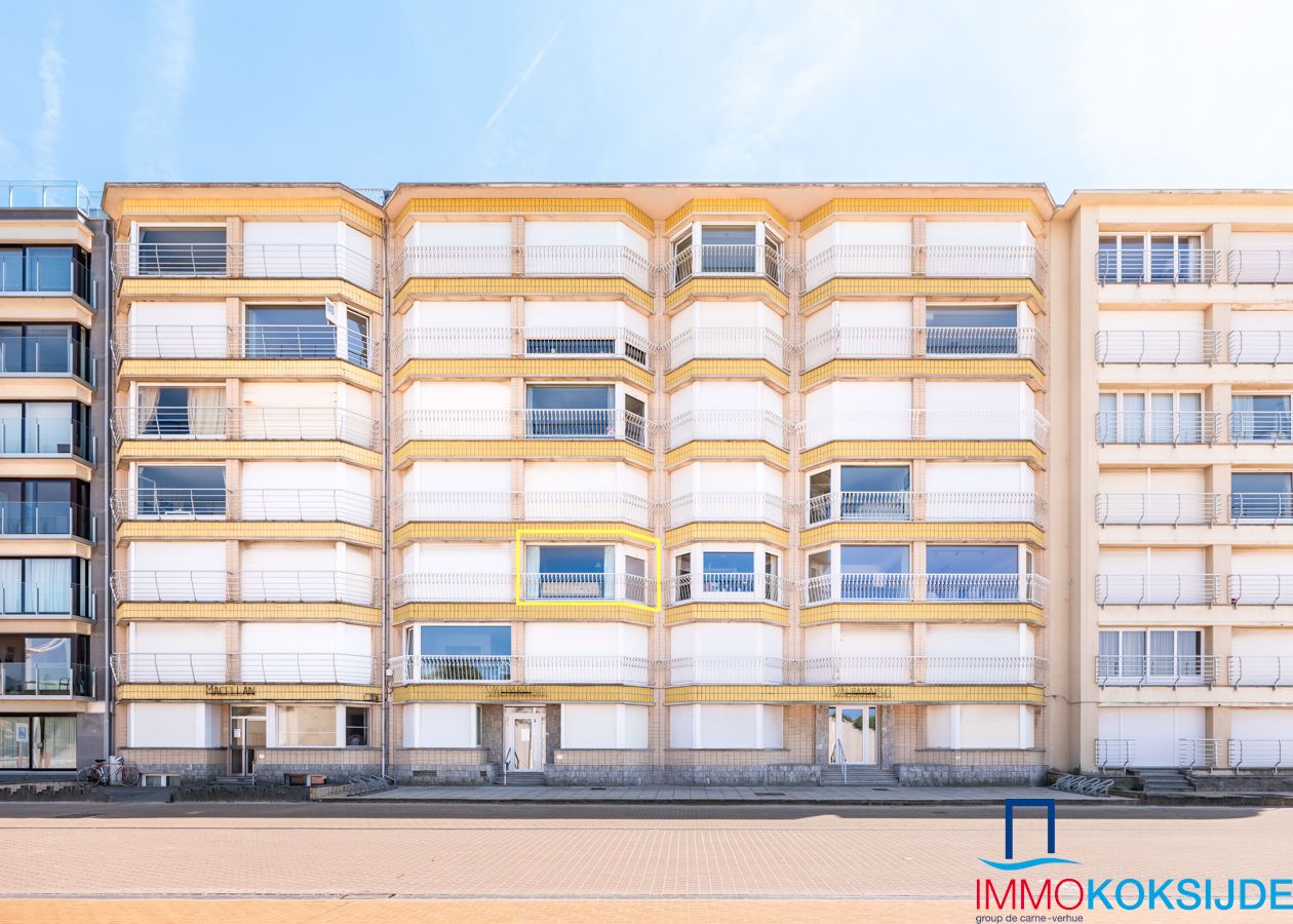 Te renoveren appartement met 2 slaapkamers en frontaal zeezicht foto 9