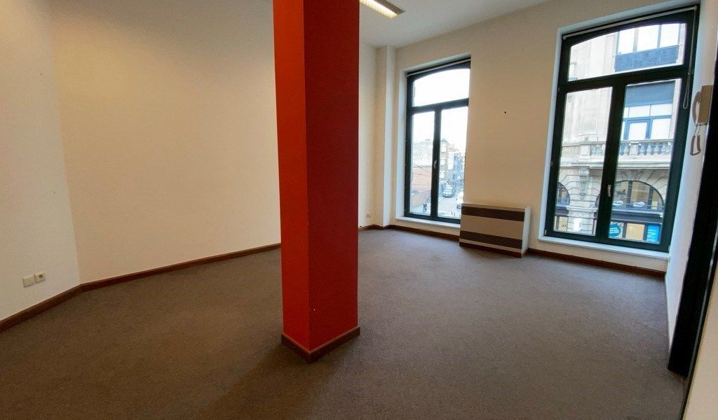 Kantoorruimte te huur in gerenoveerde herenwoning in centrum Gent foto 8