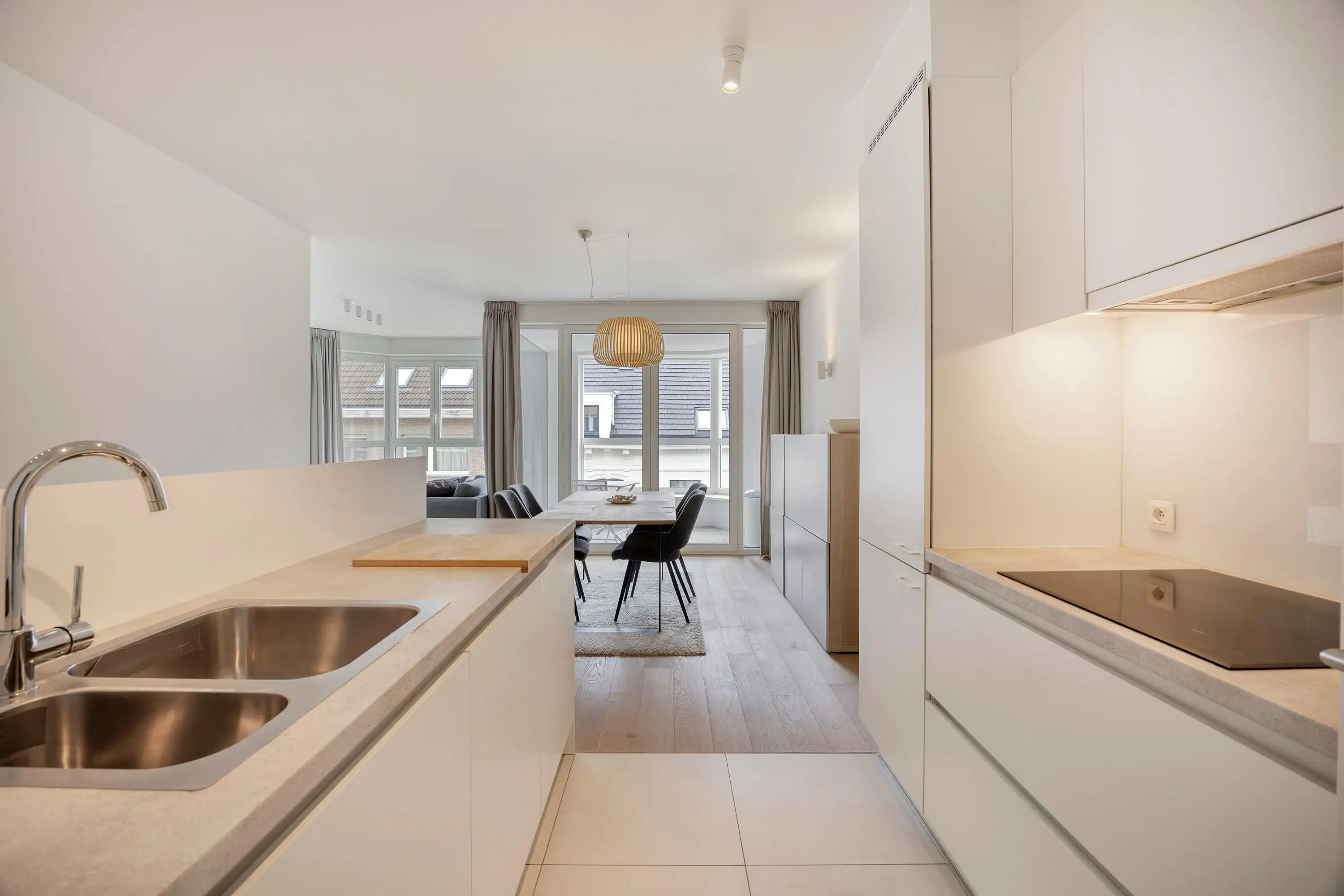 Recent appartement met twee slaapkamers en terras te koop in Berchem foto 7