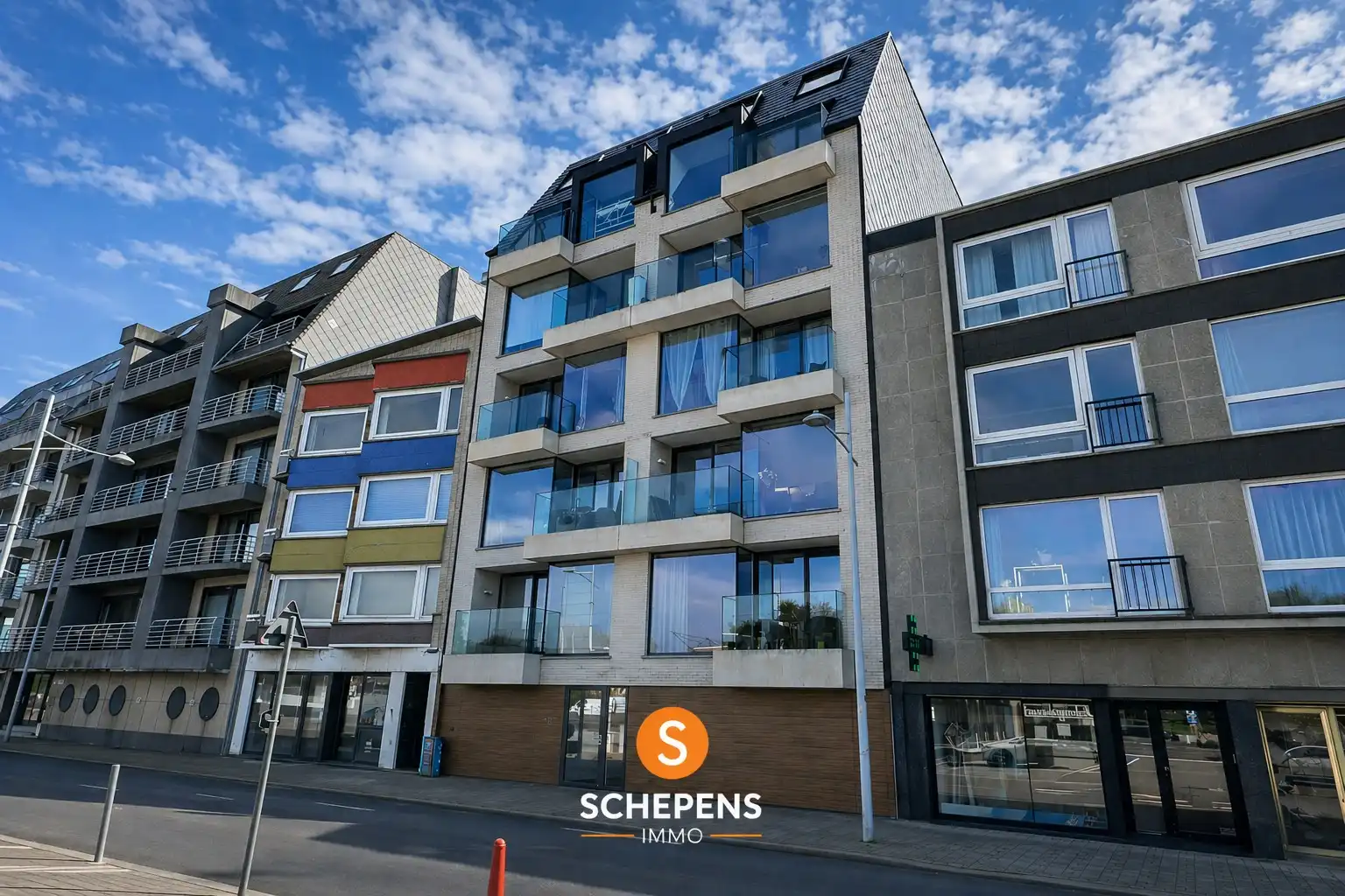 Appartement met zicht op de duinen, vlak bij het strand van Bredene. foto {{pictureIndex}}
