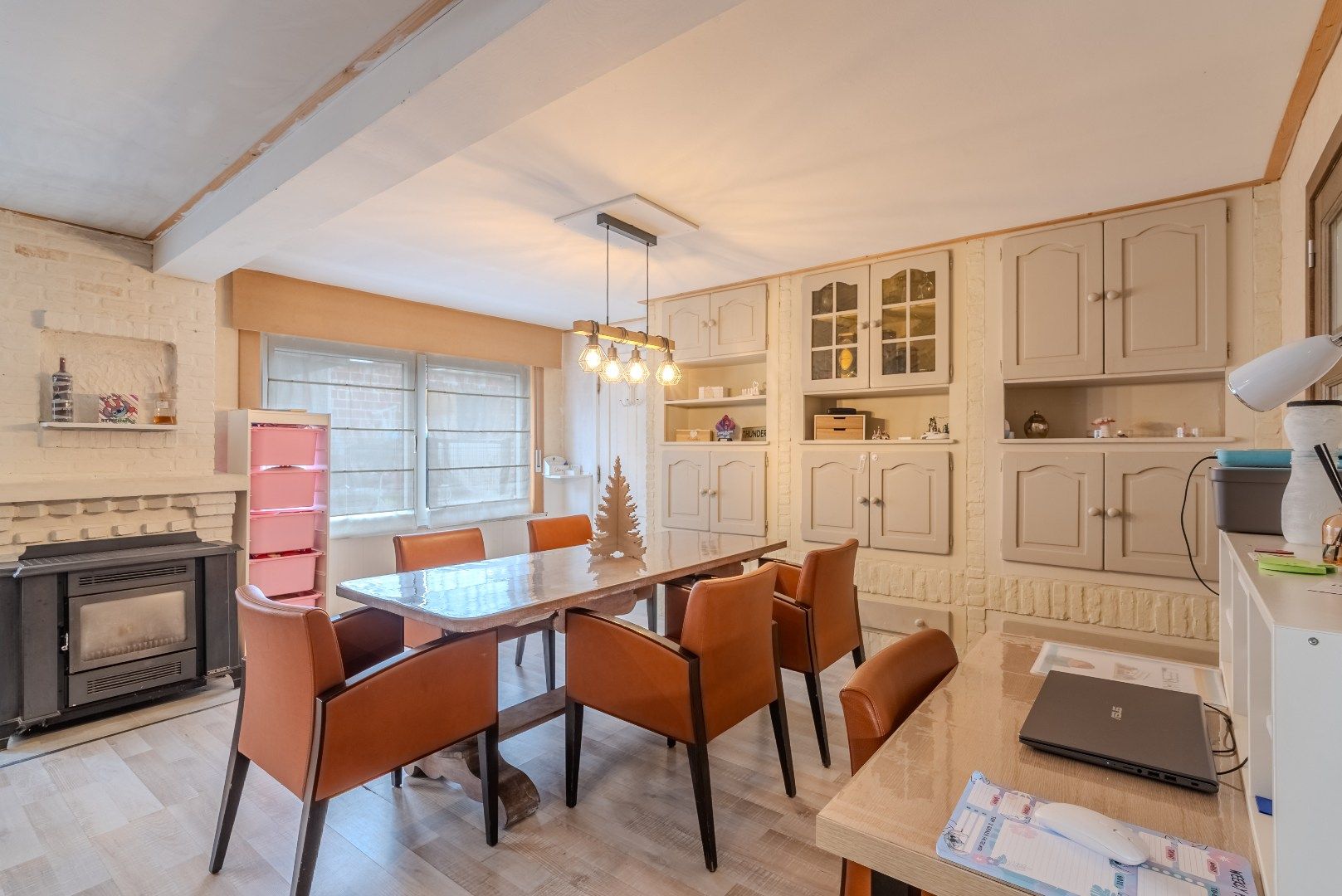 Betaalbare woning met 4 slaapkamers en buitenruimte!  foto 3