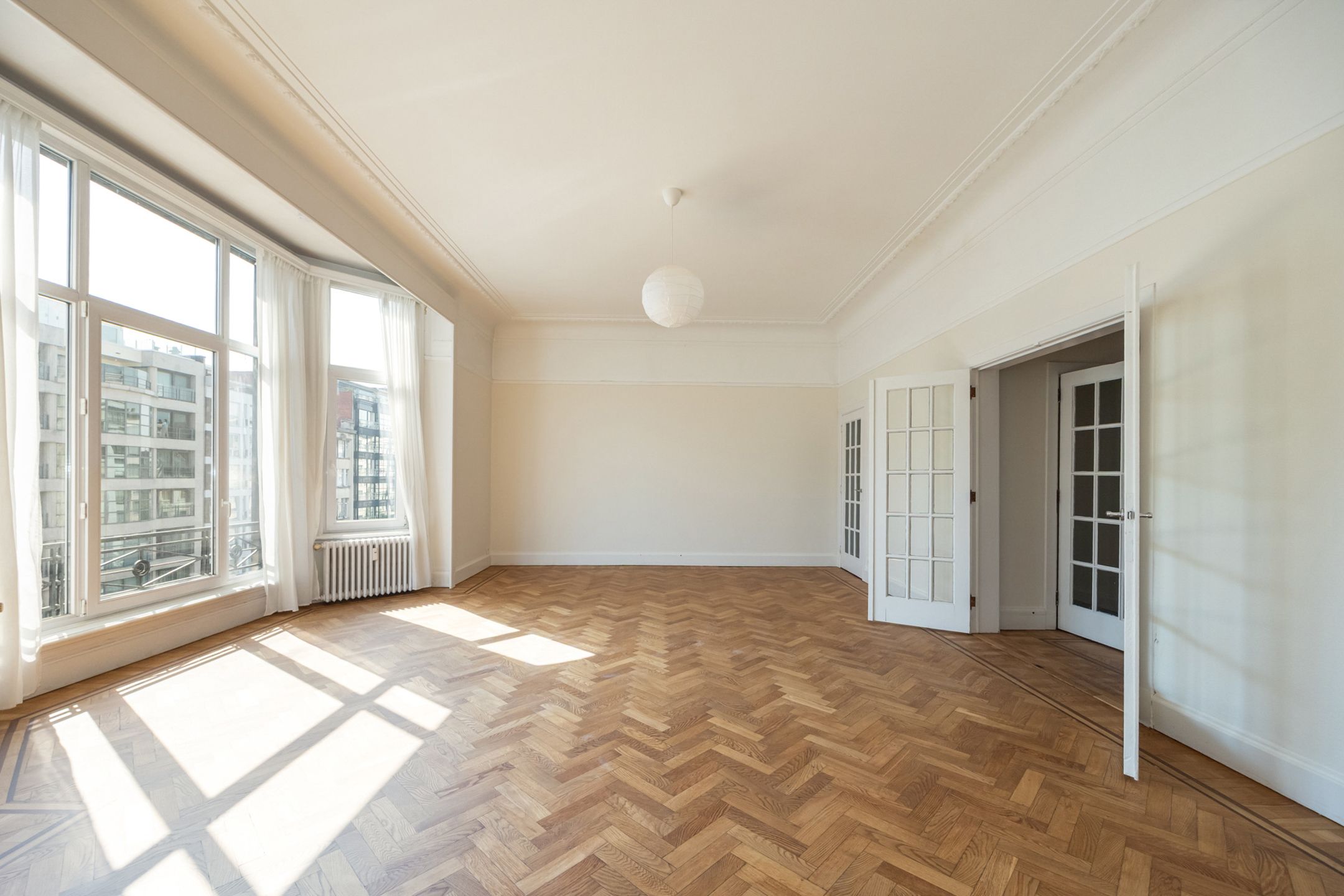 ANTWERPEN-CENTRUM - Authentiek en riant appartement  foto 4