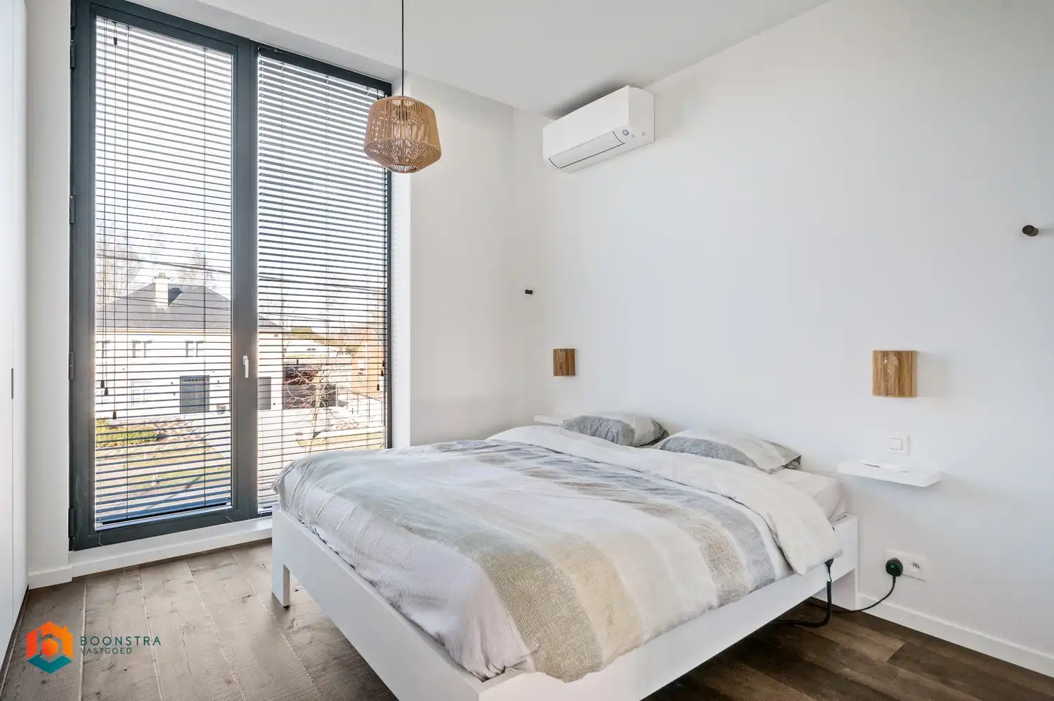 Exclusieve penthouse met 5 slpkrs, riant terras en ruime garage foto 24