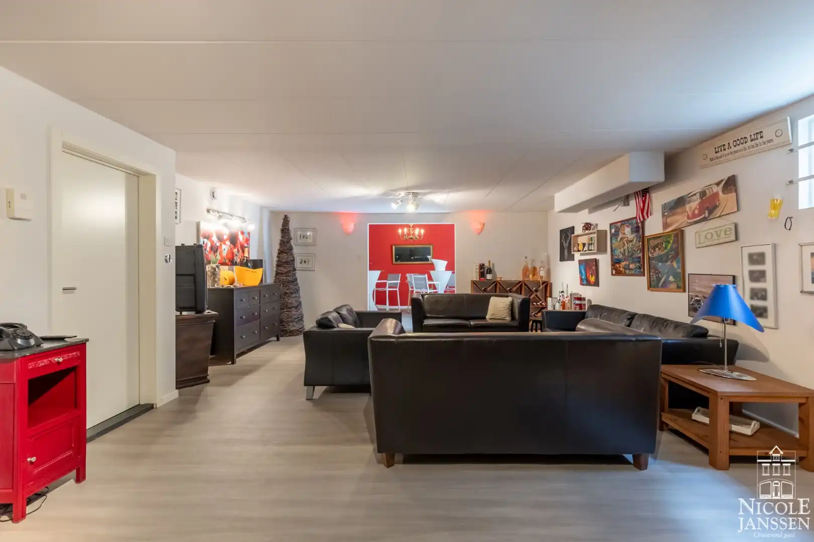 Luxueus ingerichte villa met vier slaapkamers en verzorgde tuin foto 34