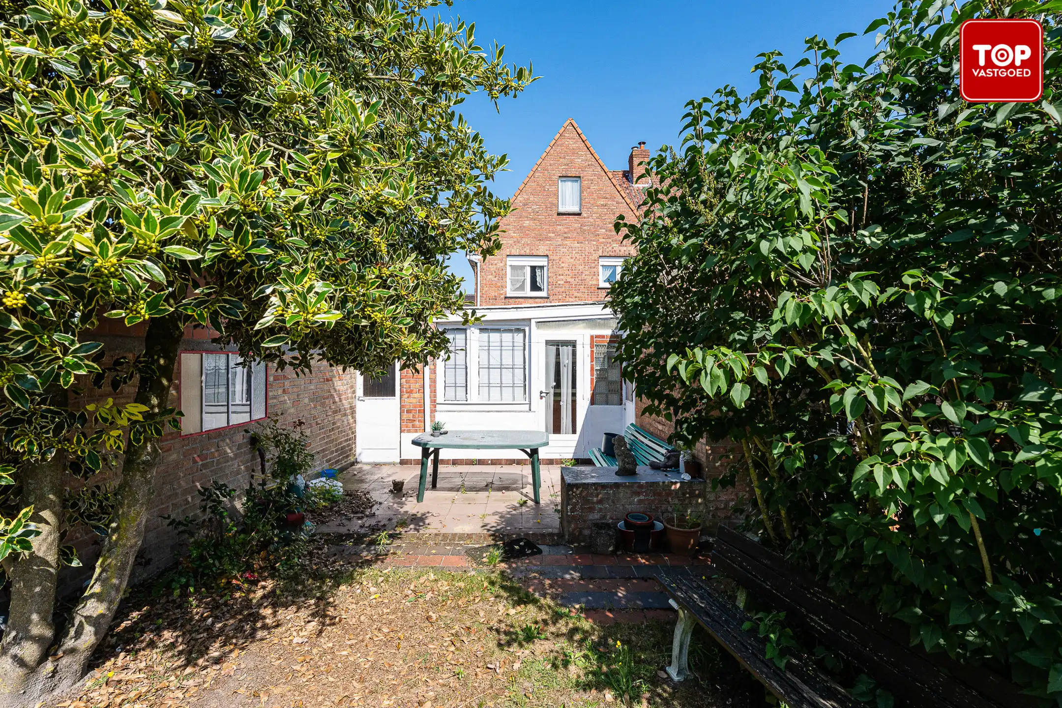 Te renoveren woning met prachtige, zonnige tuin foto {{pictureIndex}}
