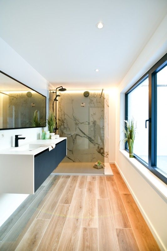 Prachtig gerenoveerd appartement met twee slaapkamers en ruime terrassen op de Zeedijk van Koksijde! foto 7