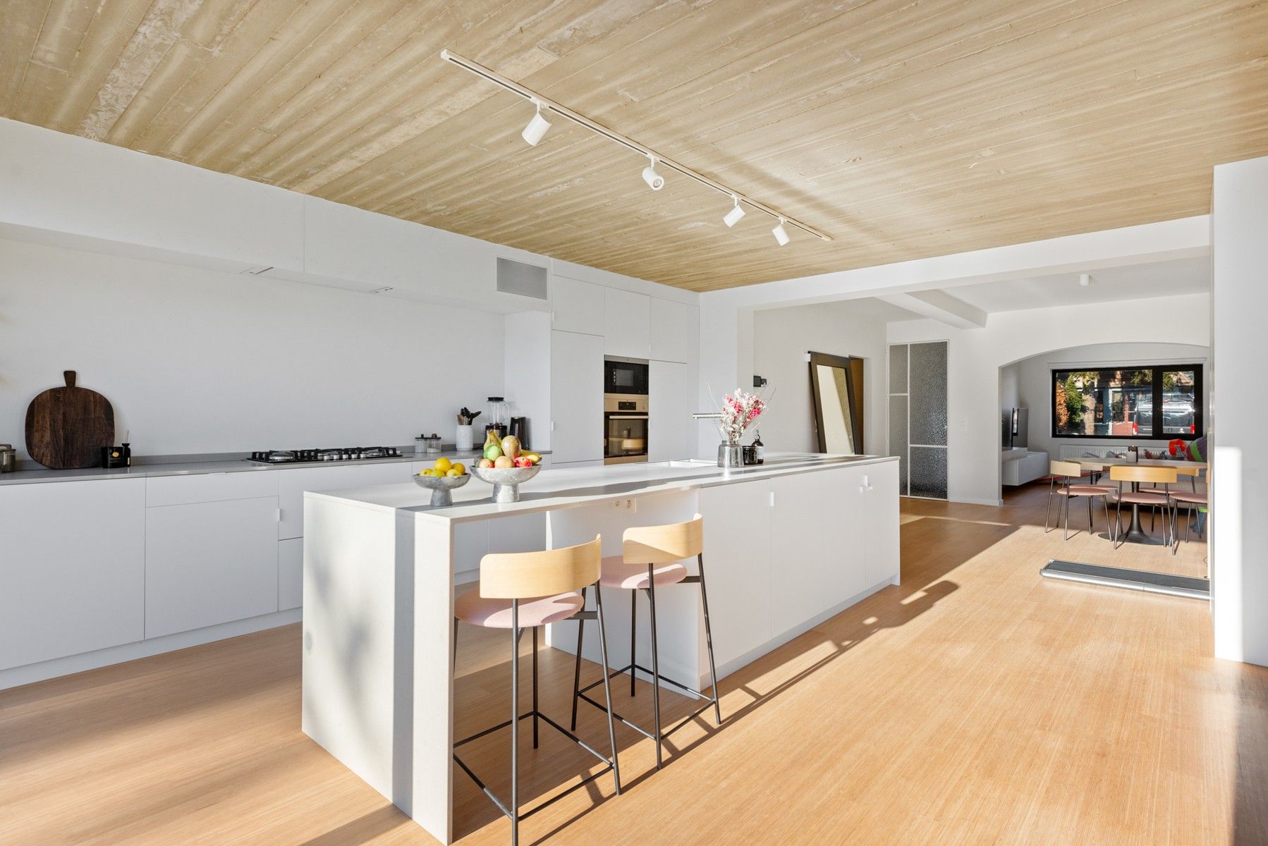 Recent gerenoveerde woning met hoogwaardige afwerking foto 10