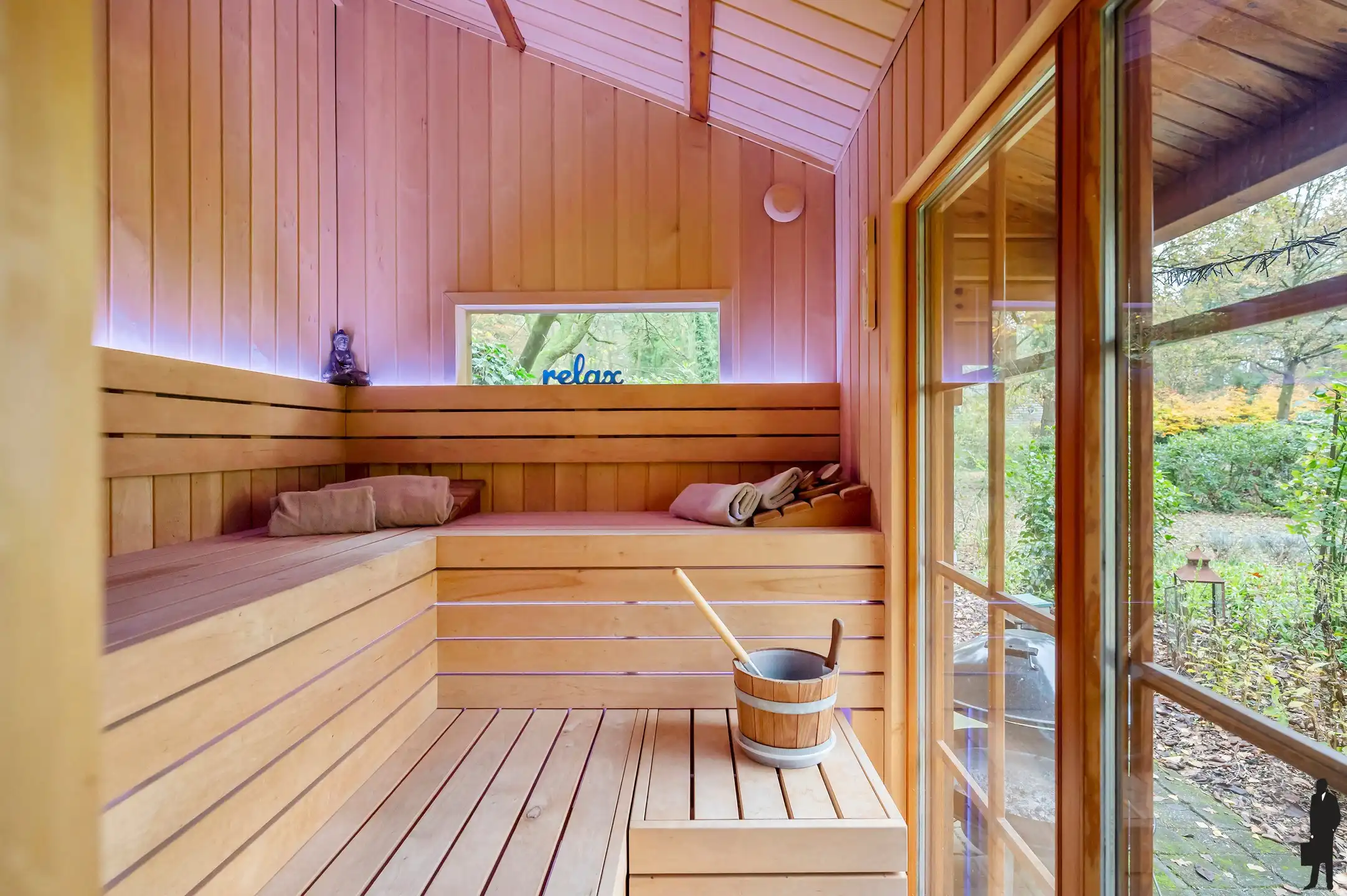 Topgelegen villa met zwembad en paddock!  foto 31