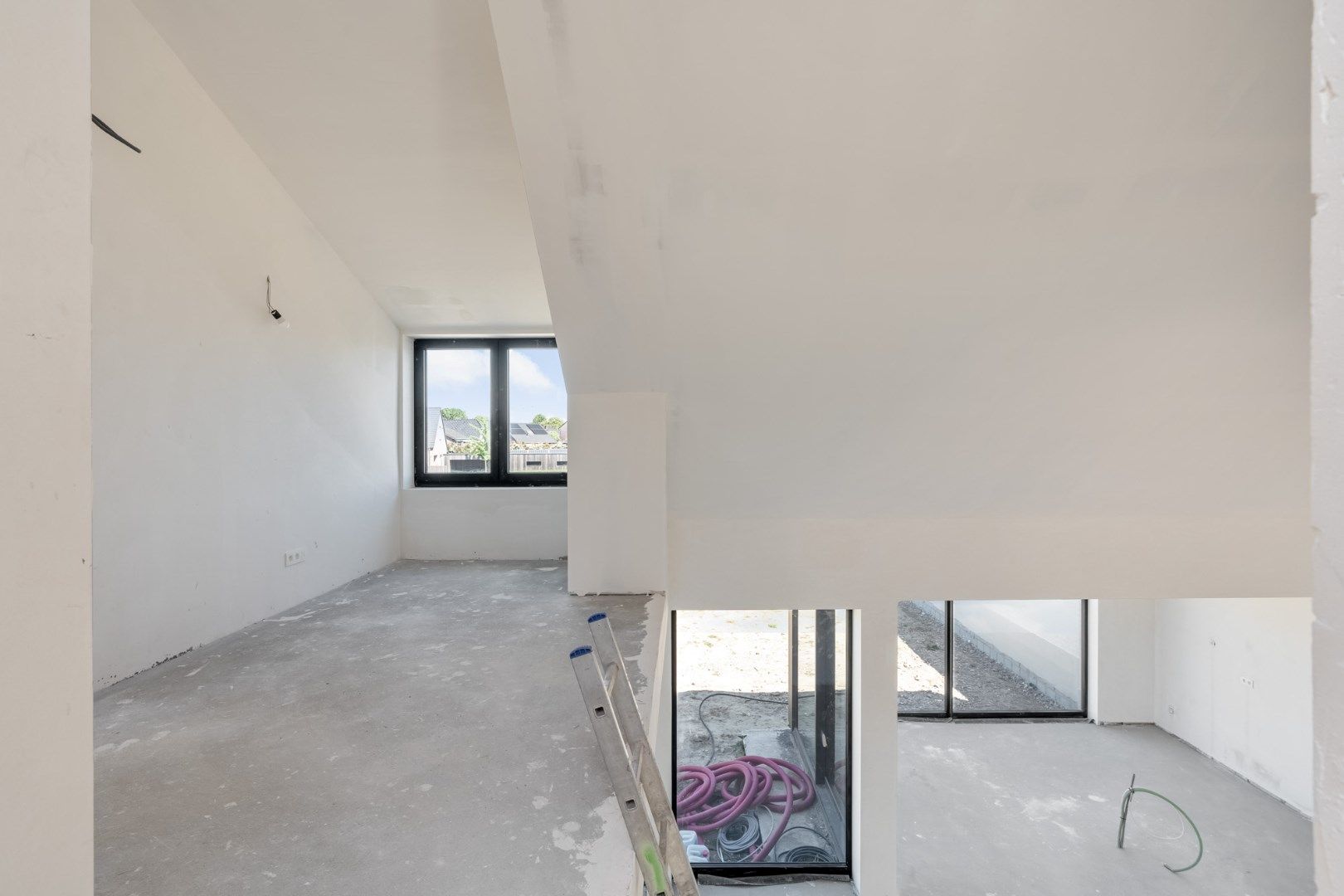 Exclusieve halfvrijstaande woning te koop na transformatie van bestaande hoeve naar 2 casco+ BEN-woningen!  foto 27