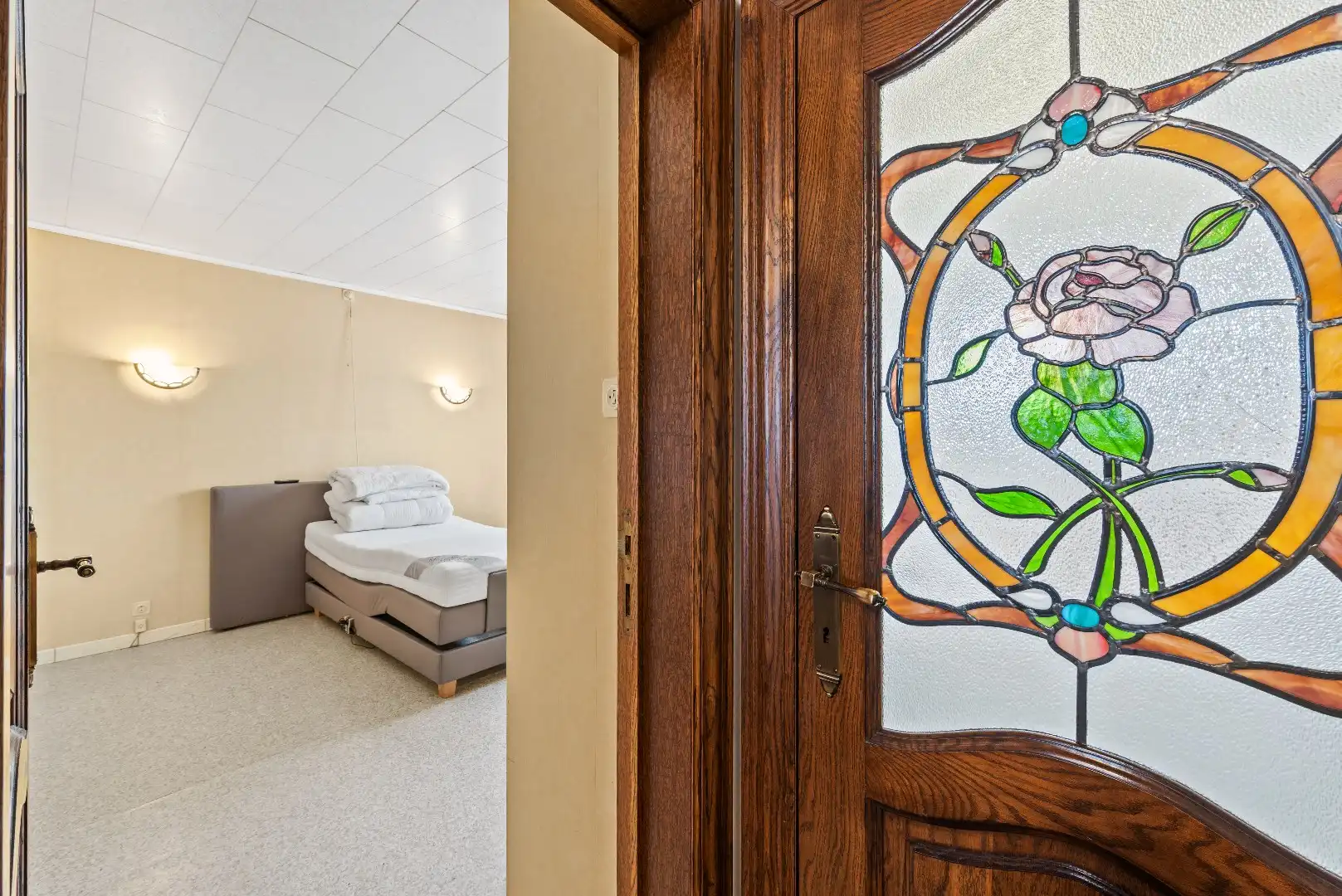 Open bebouwing op topligging met 3 slaapkamers en prachtige tuin foto 13