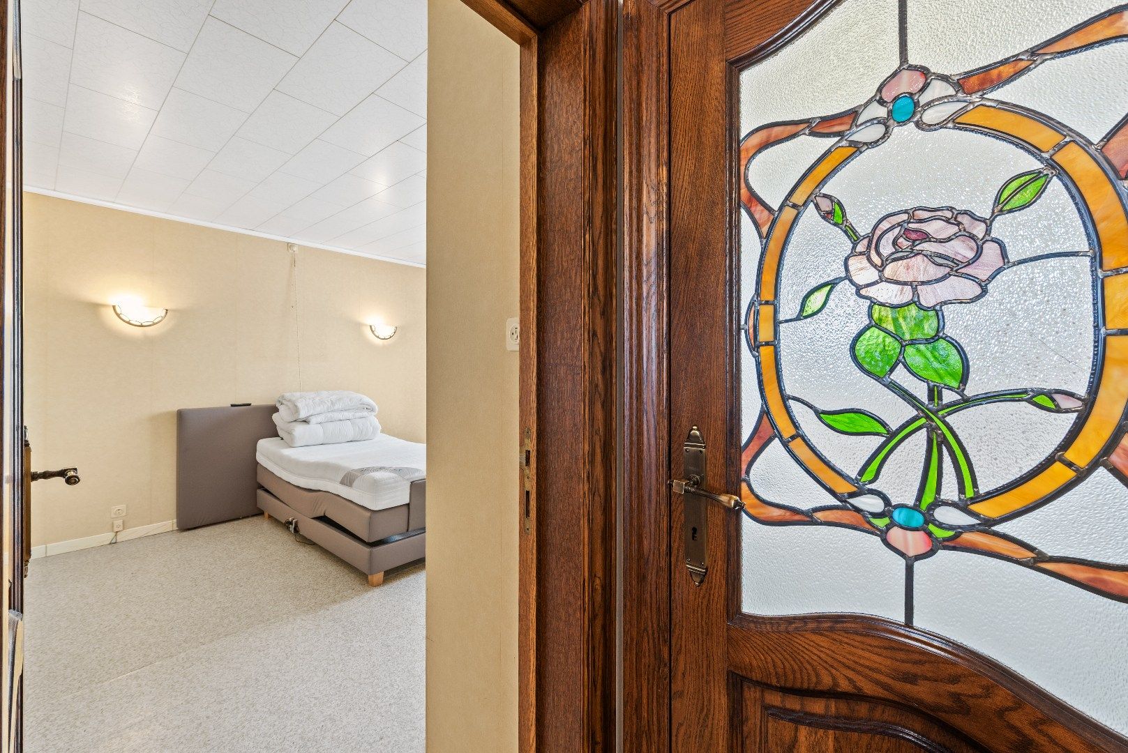 Open bebouwing op topligging met 3 slaapkamers en prachtige tuin foto 13