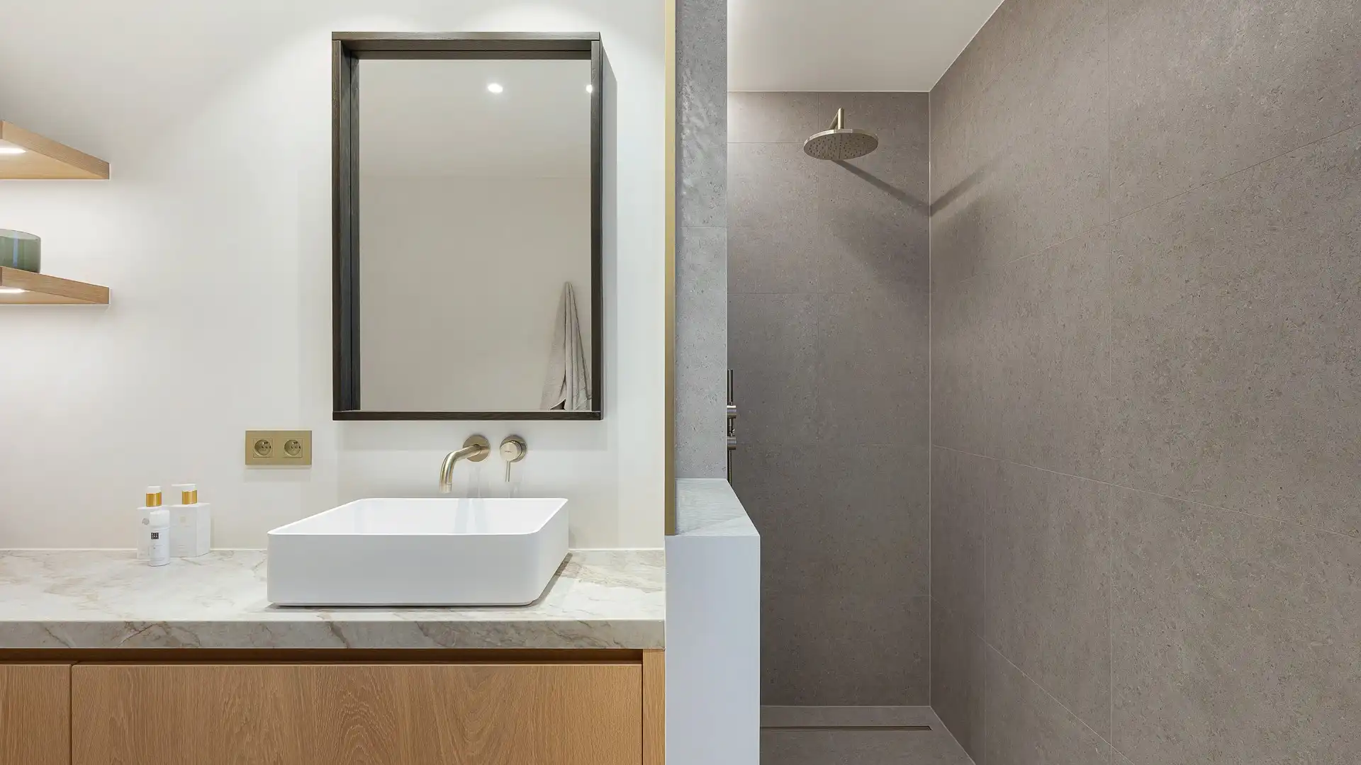 Luxueuze, alleenstaande villa in een residentiële wijk in Knokke met 5 slaapkamers. foto 38