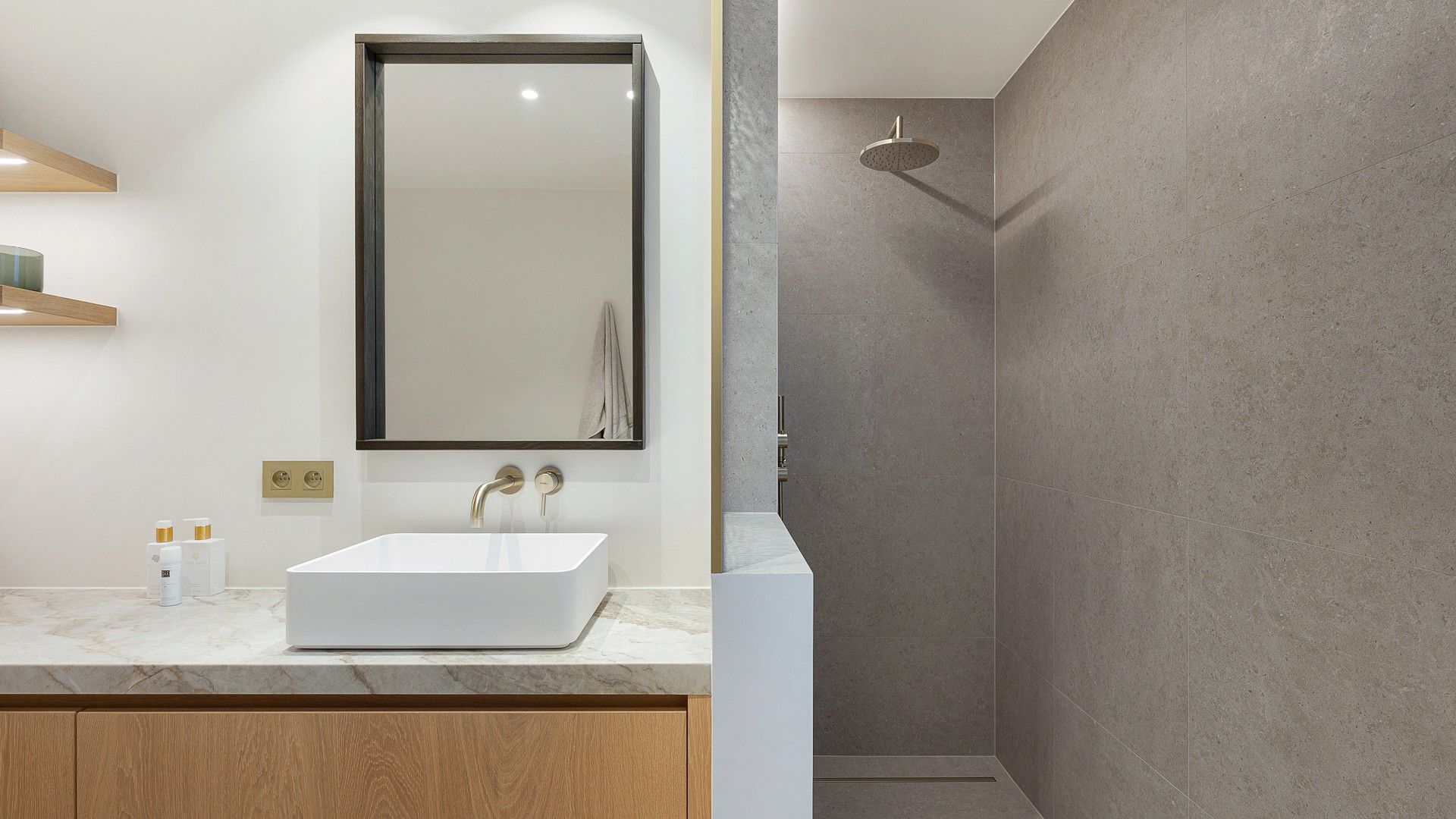 Luxueuze, alleenstaande villa in een residentiële wijk in Knokke met 5 slaapkamers. foto 38