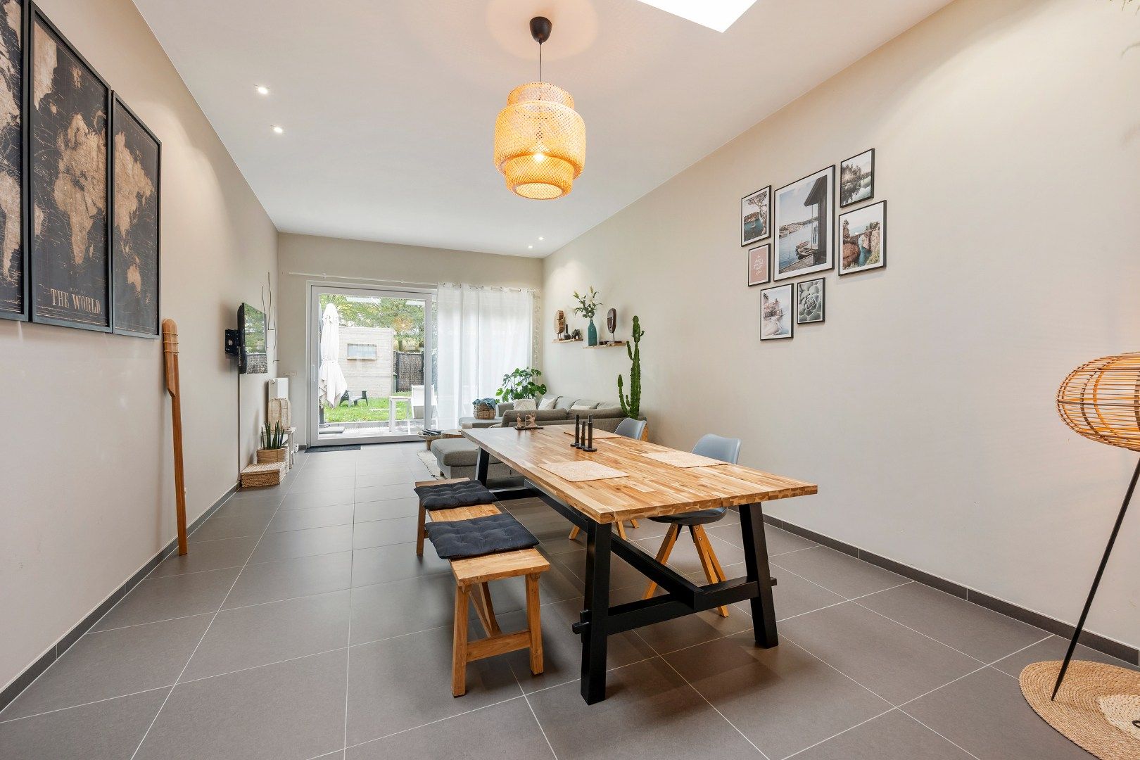 Verzorgde, instapklare woning met 3 slaapkamers in hartje Ieper foto 4