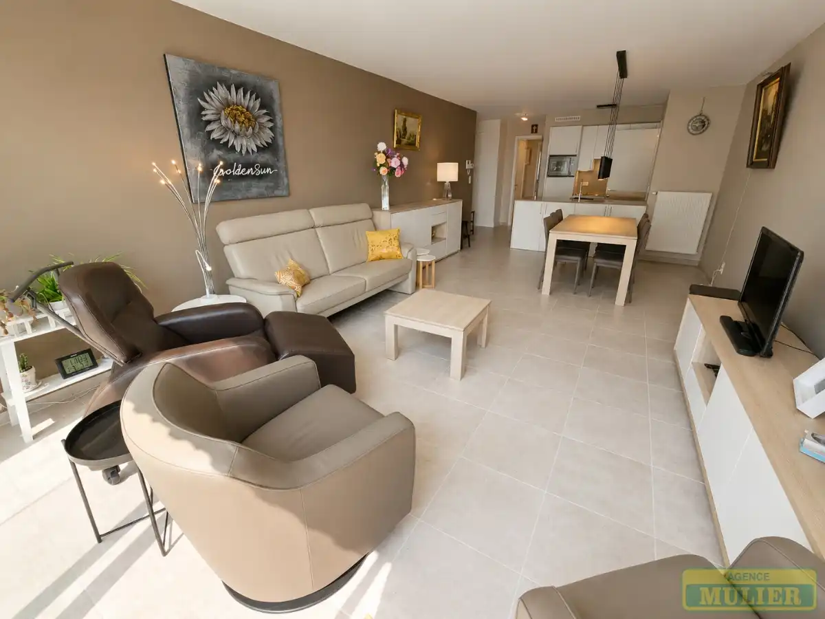 Appartement te koop foto {{pictureIndex}}
