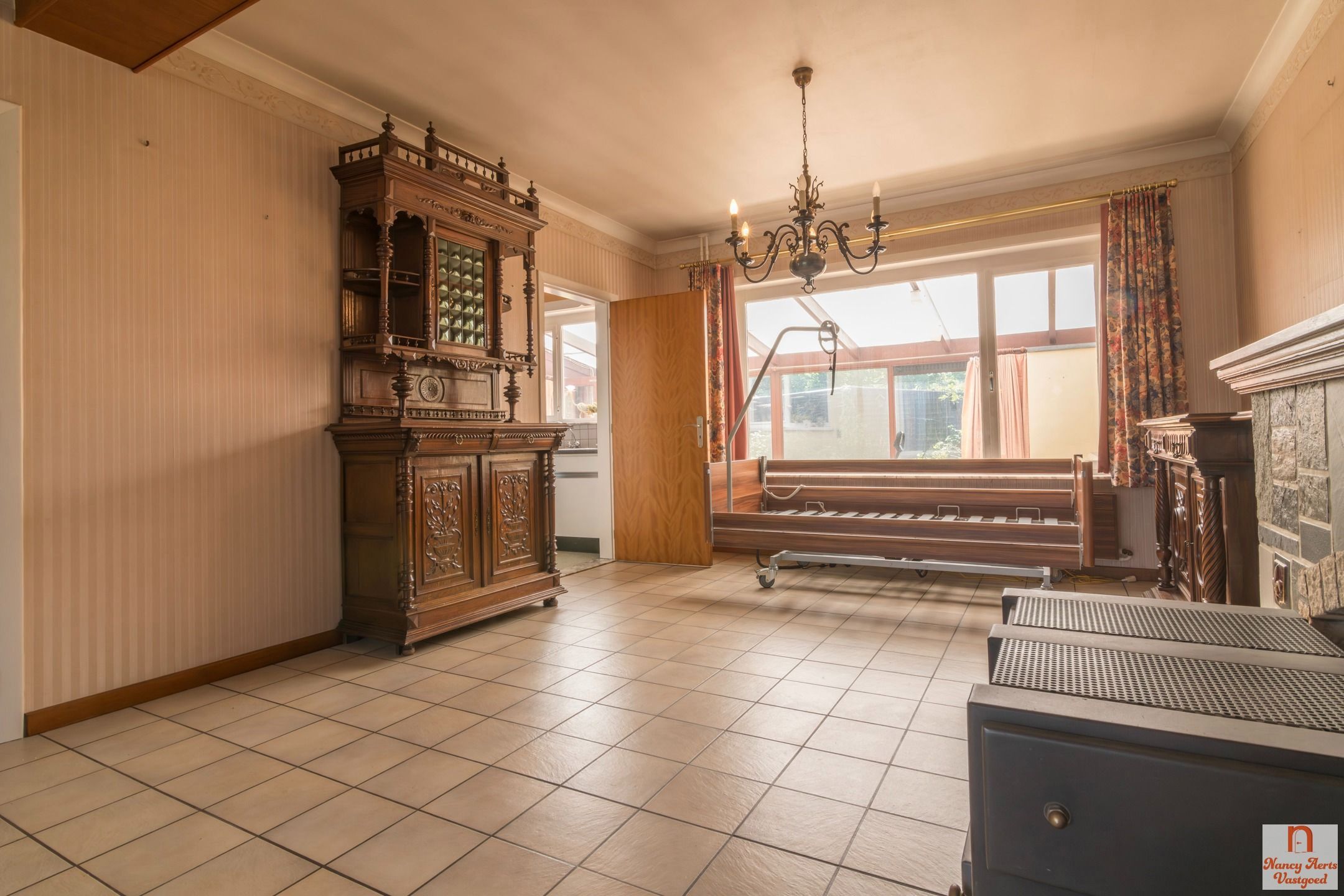 Charmante woning met grote tuin en renovatiemogelijkheden foto 36