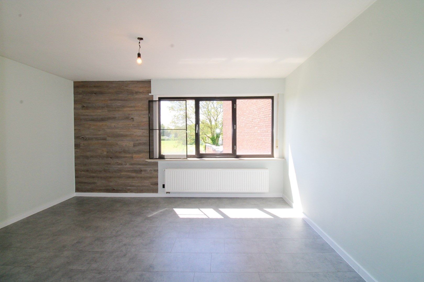 Te koop: Instapklaar en charmant appartement in hartje Hemiksem! foto 11