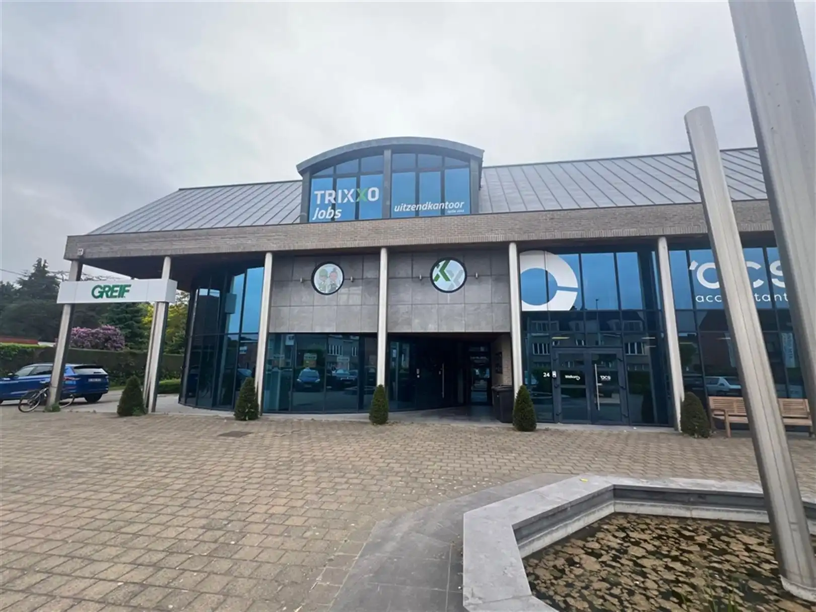 Kantoor te huur aan de op- en afrit van Sint-Job foto 2