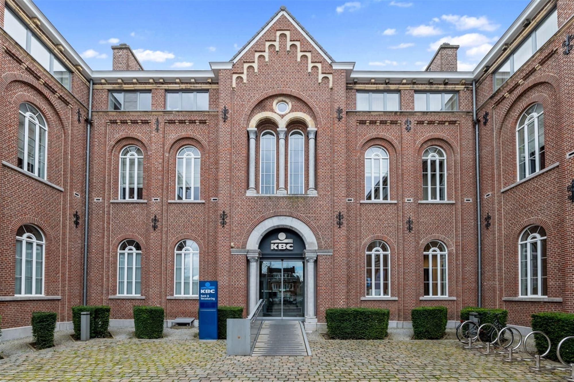LUXUEUS APPARTEMENT VAN 365M² MET AFWERKING VAN HOOGSTE KWALITEIT IN TONGEREN foto 37