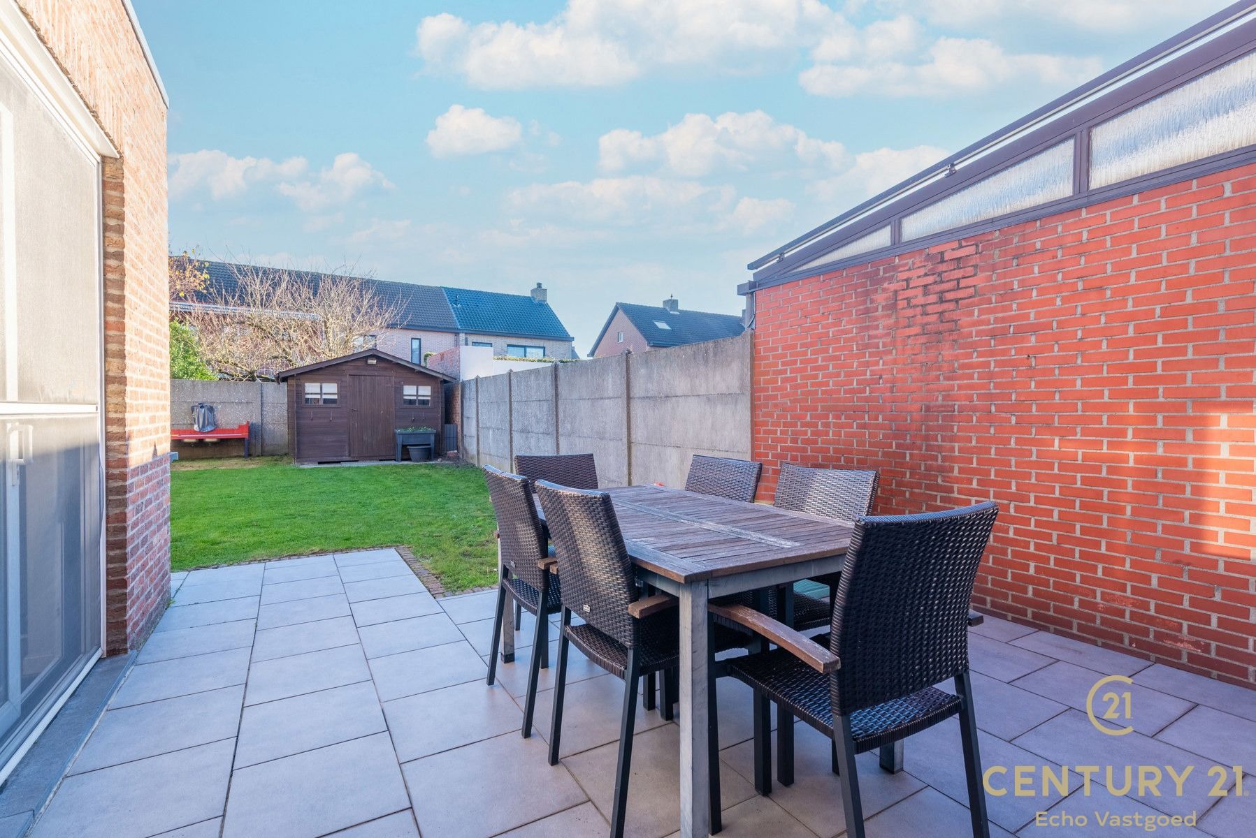 gerenoveerde gezinswoning met 3 slpk, garage en zonnige tuin foto 8