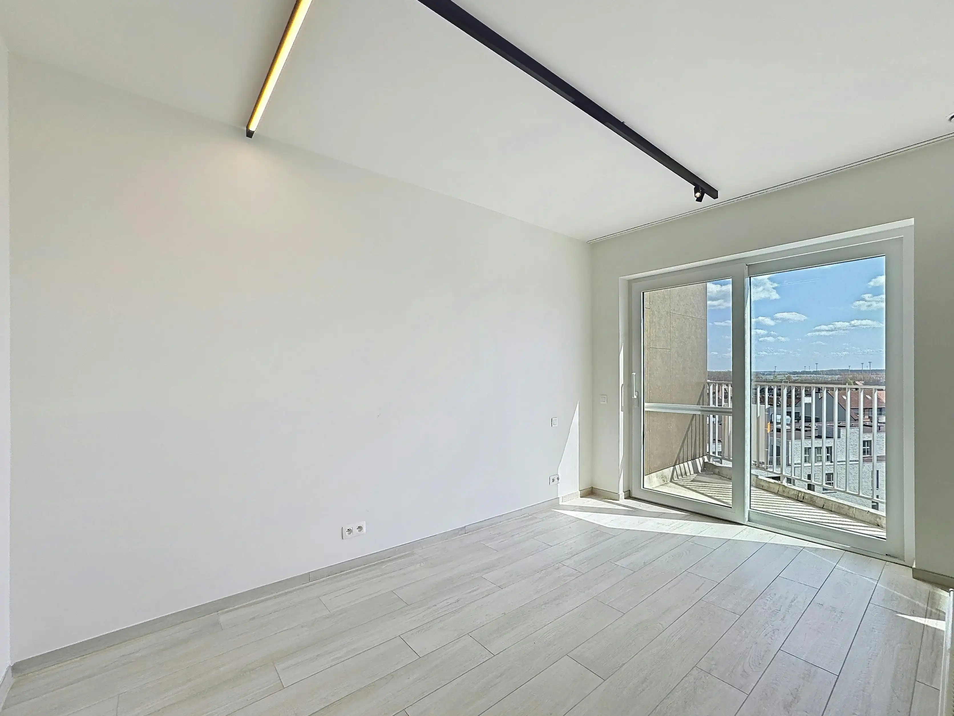 Ruim appartement met terras en zicht op jachthaven te koop foto 13