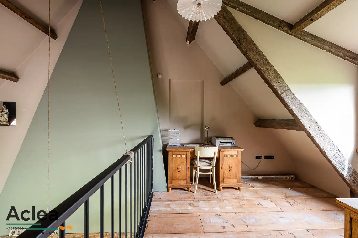 Karaktervol landhuis met paardenstal op 5.943m² in een groene omgeving foto 17