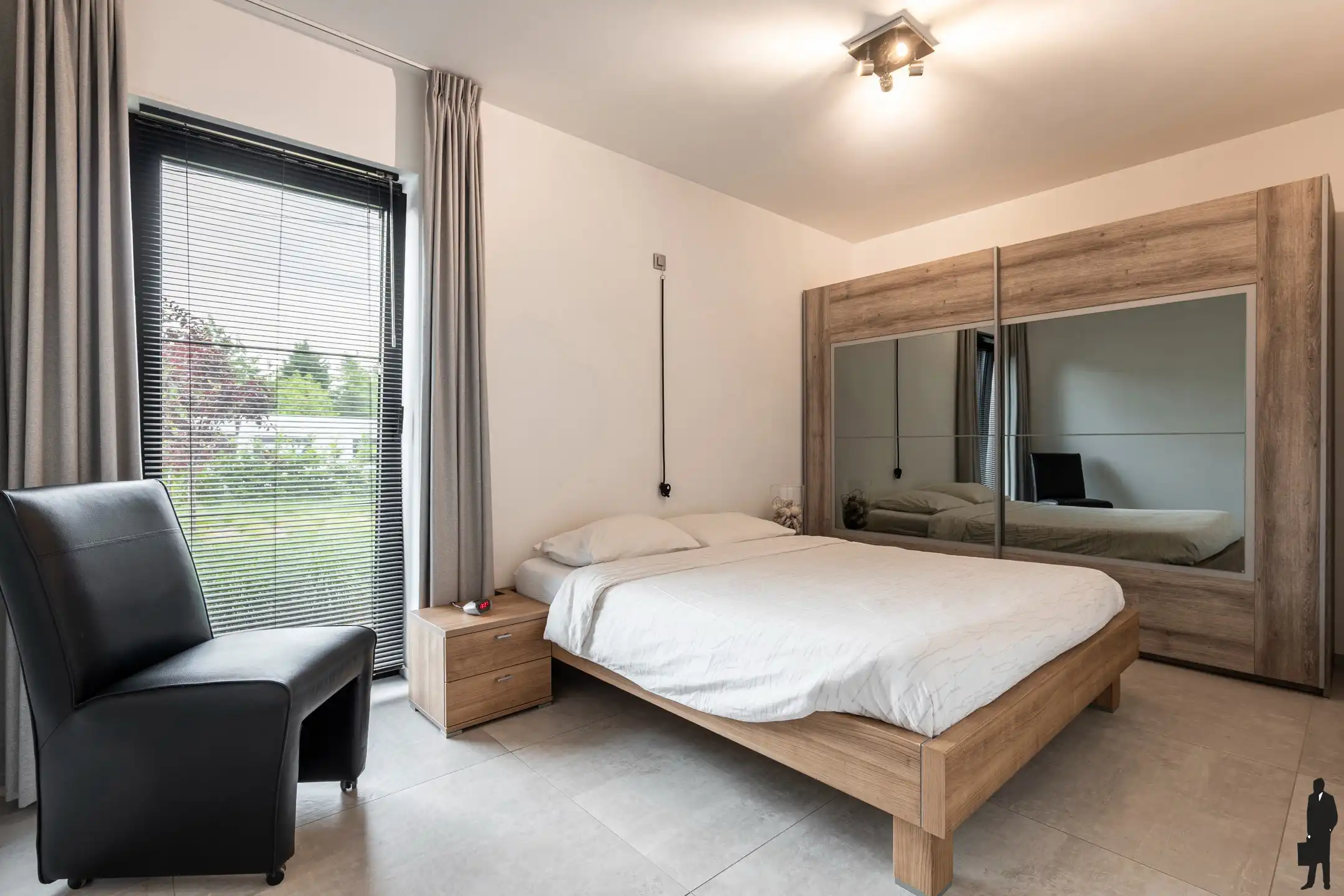 Ruime woning met multifunctionele studio foto 28