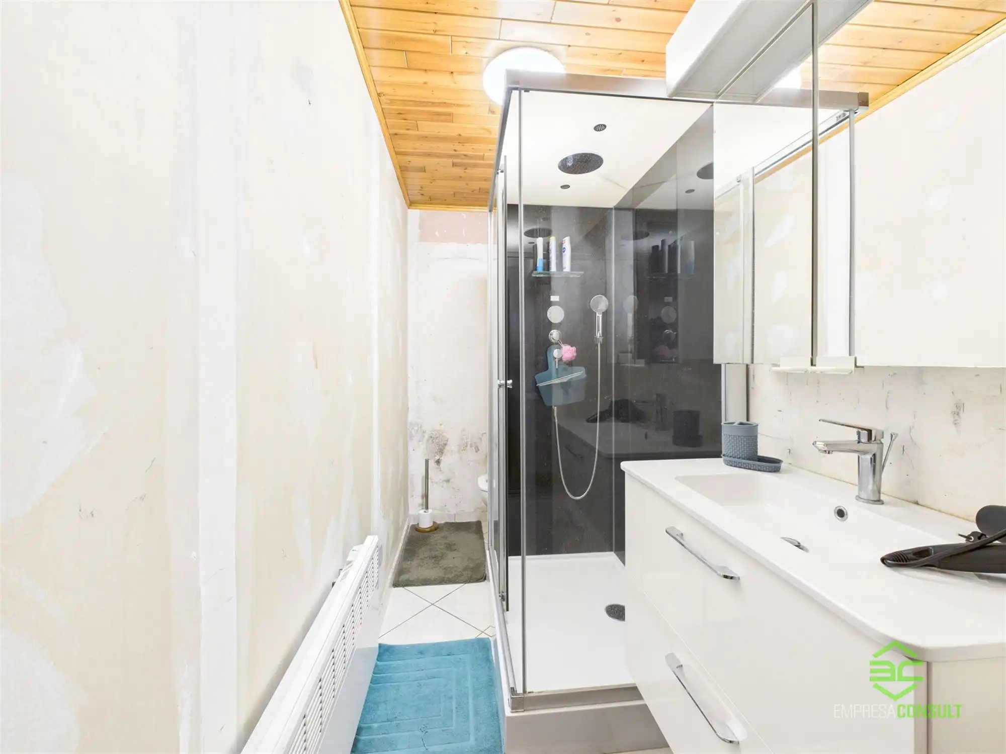 Zeer goed gelegen gezinswoning met 3 slpk! foto 18