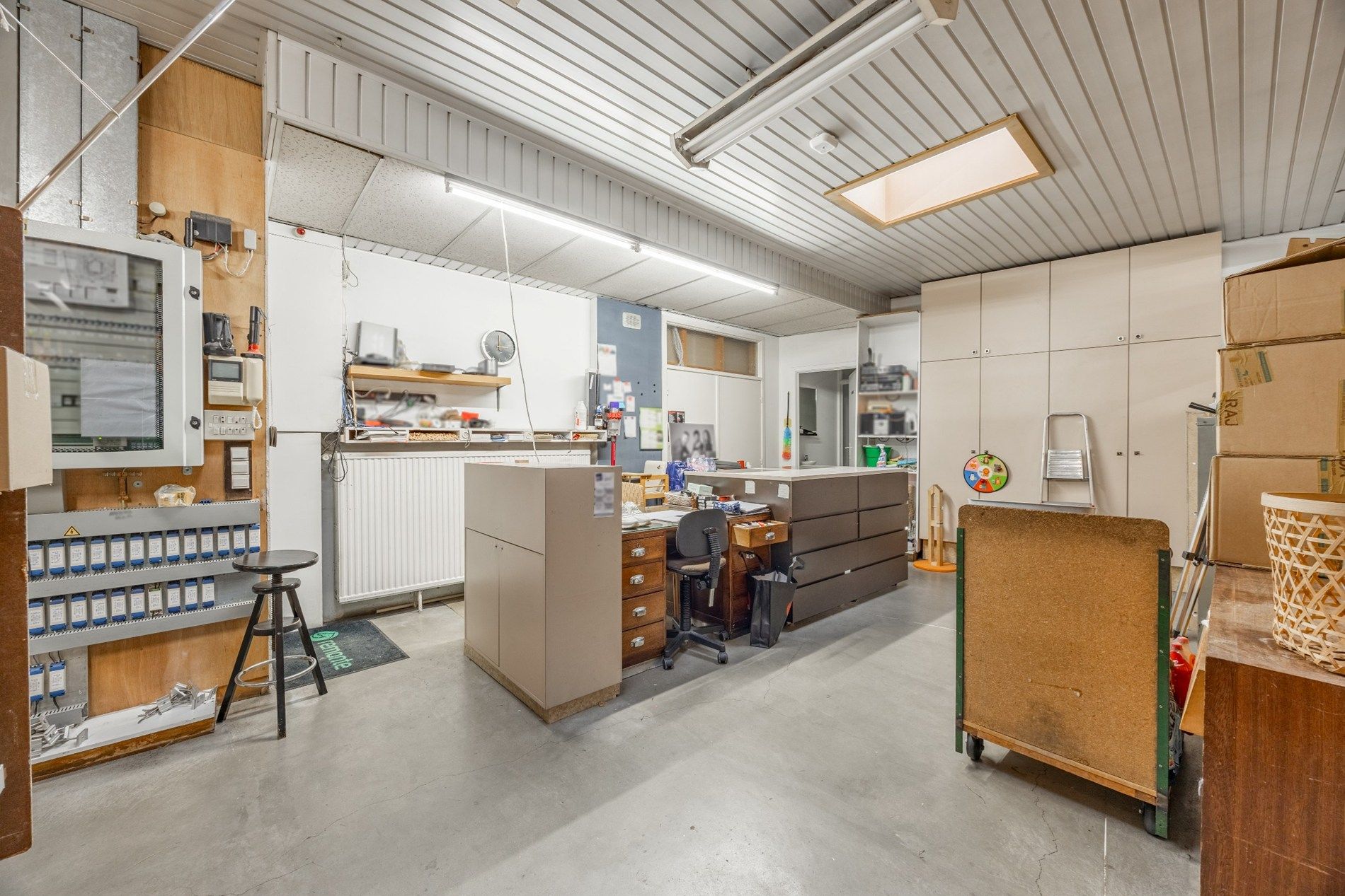 CENTRAAL GELEGEN COMMERCIEEL HANDELSPAND foto 24