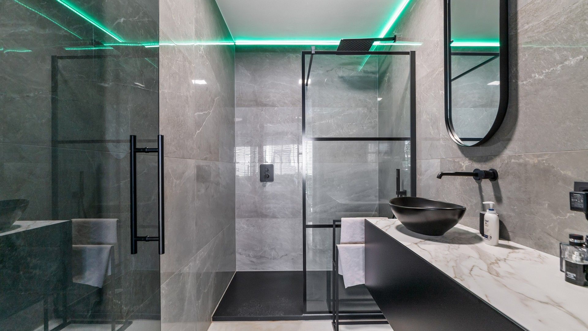 Luxueuze nieuwbouwwoning met handelsruimte/bureel te Genk foto 23